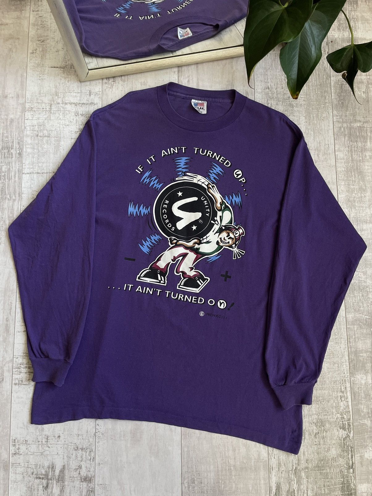Rap Tees ❗️RARE❗️Unity Records London 1993 MCMXCIII Long Sleeve Shirt Size US XL / EU 56 / 4 - 1 Thumbnail