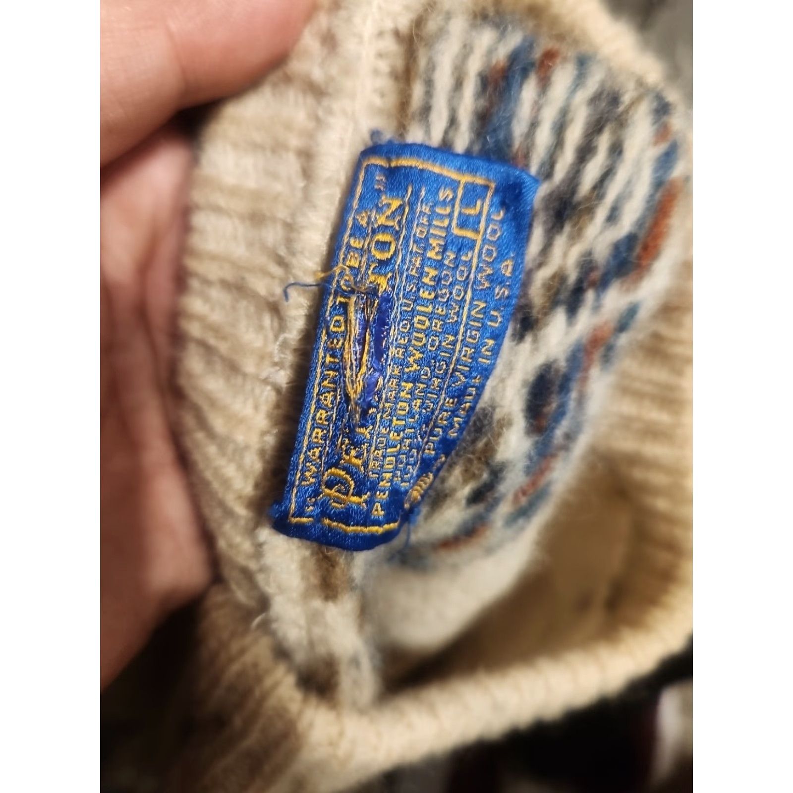 Pendleton VINTAGE Pendleton Sweater Knit Wool Beige Crewneck 90s Large Men Pullover Long Sleeve Size US L / EU 52-54 / 3 - 3 Thumbnail