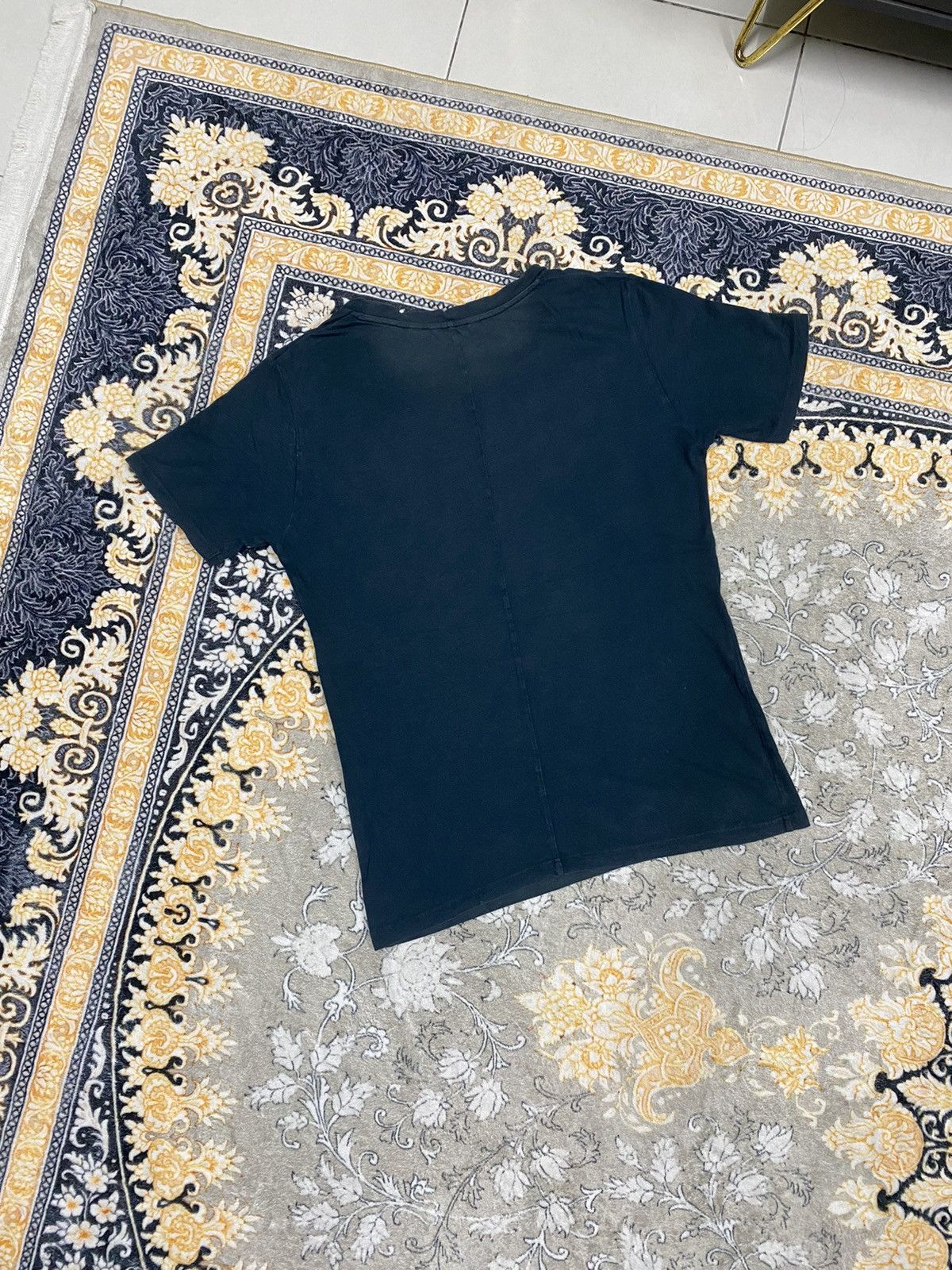 Undercover × Uniqlo UNIQLO X UNDERCOVER RARE TEE Size M / US 6-8 / IT 42-44 - 9 Thumbnail