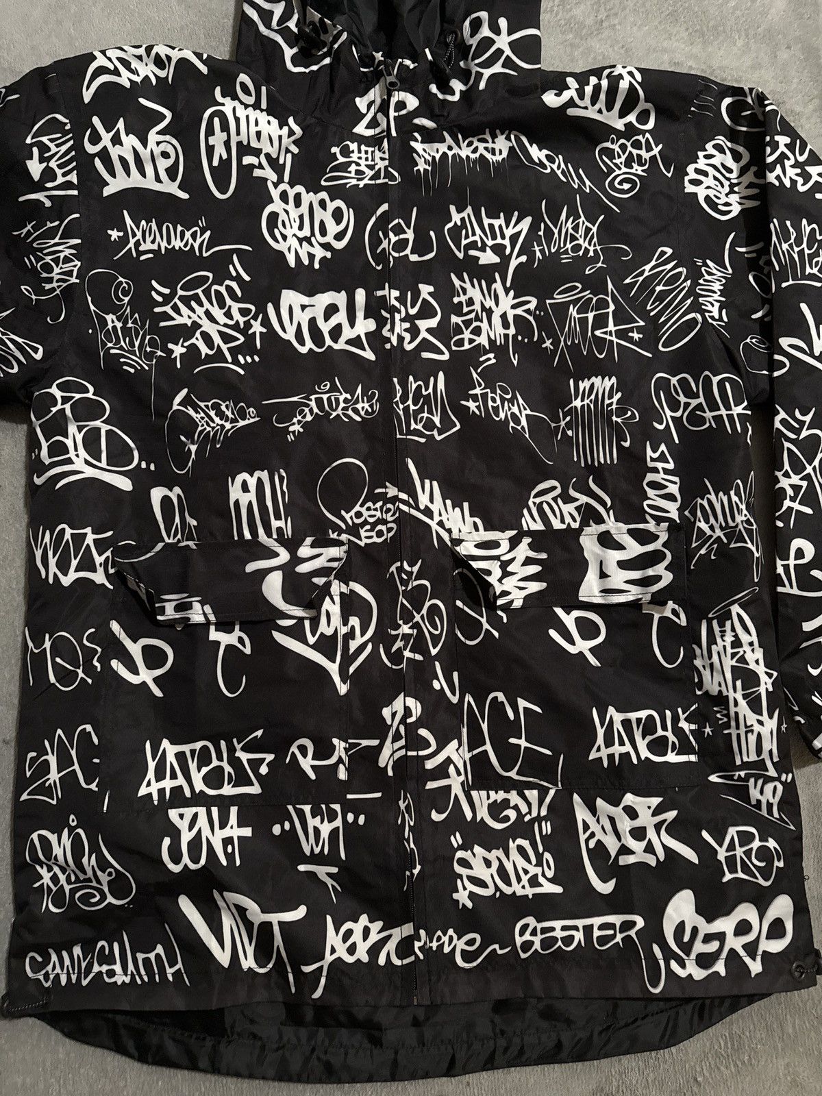 Other Vintage 90s Graffiti Nylon Rain Jacket Parka Medium/Large Size US L / EU 52-54 / 3 - 4 Thumbnail