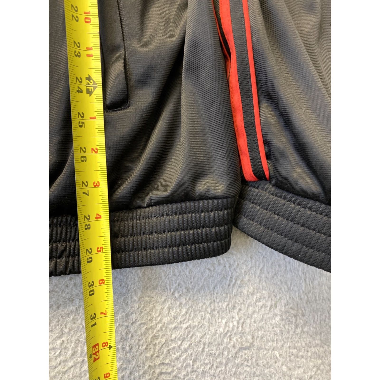 Vintage Victory Outfitters Sweater Mens 2XL Black Zip Pullover Sweatshirt Full Zip Black /98-52 All Seasons Pockets Zipper Knit Polyester Windbreaker? Size US XXL / EU 58 / 5 - 6 Thumbnail