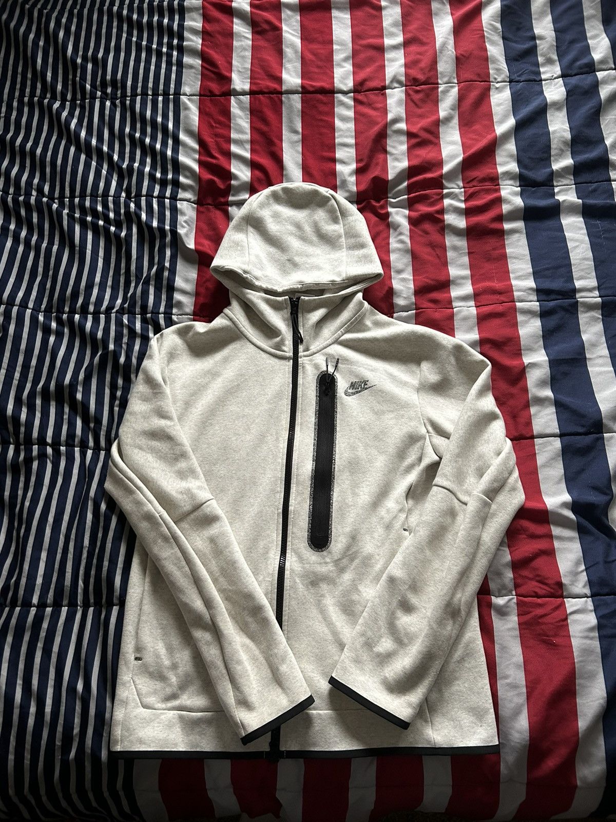 Nike Cream Nike Tech Fleece Size US S / EU 44-46 / 1 - 5 Thumbnail