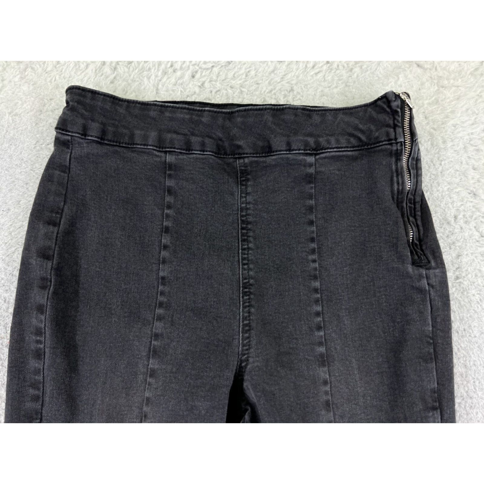 Forever 21 FOREVER 21 Jeans Women Black Denim Flared High Rise Stretch Cotton 28 Waist 26 Inseam 32 Regular 5-Pocket Size 28" / US 6 / IT 42 - 4 Thumbnail