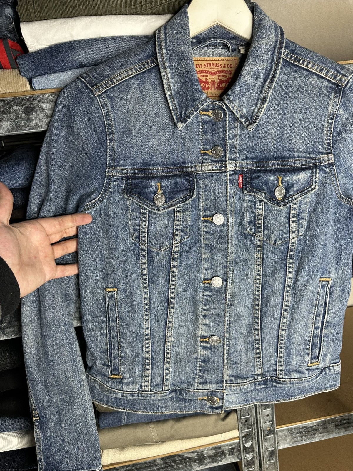 Levi's Levi’s Levi Strauss & Co Denim Jeans Trucker Jacket Size S Size S / US 4 / IT 40 - 2 Thumbnail