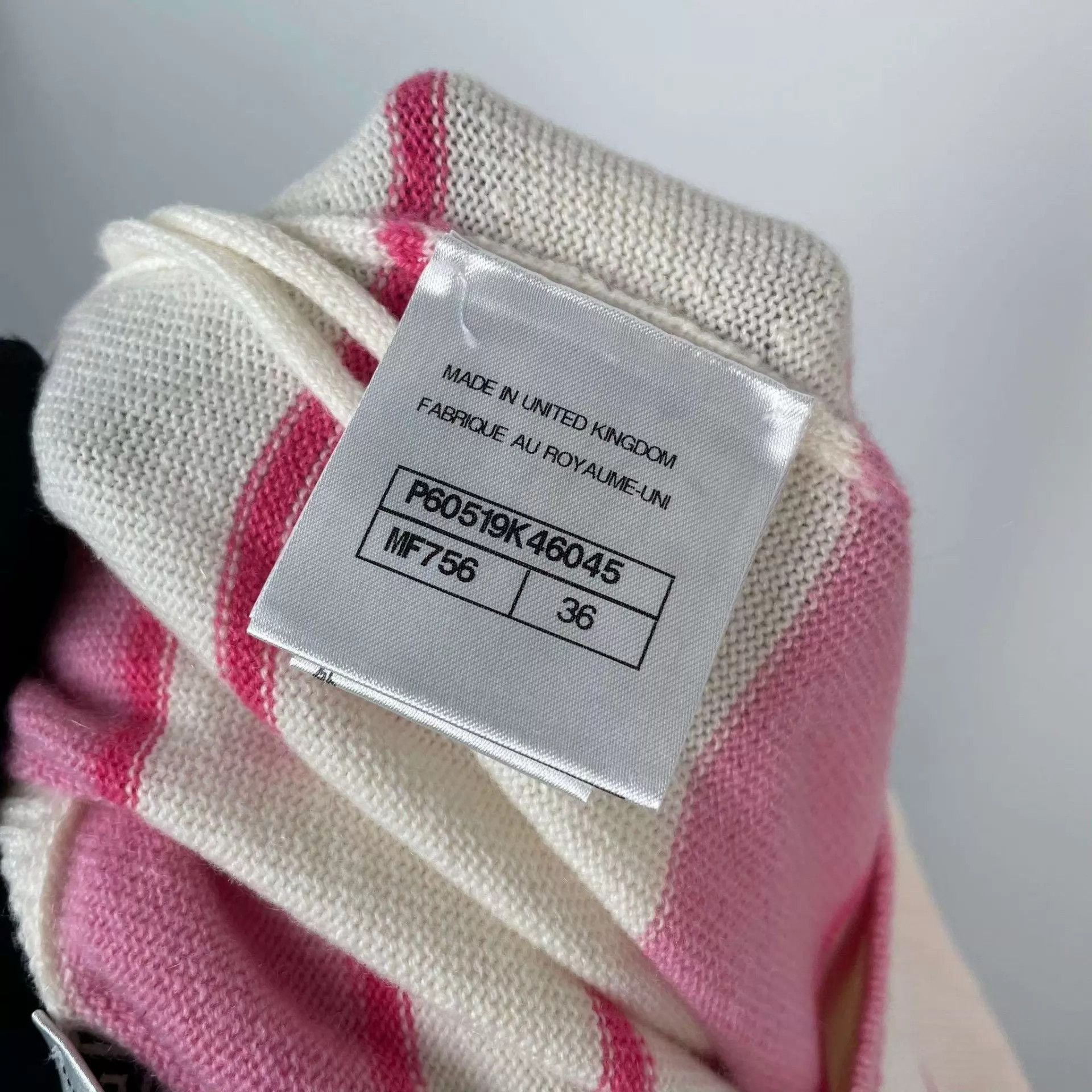 Chanel Chanel knit skirt pink white colorblock 36 with spare thread Size 26" / US 2 / IT 38 - 7 Thumbnail