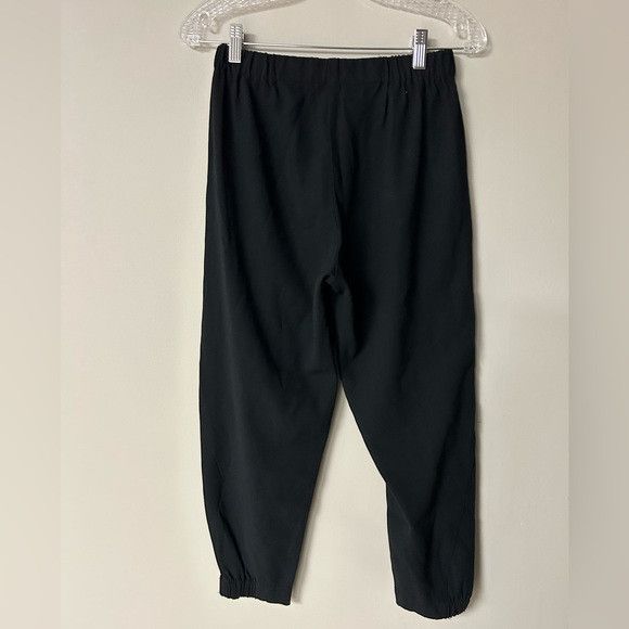 Aritzia Aritzia Black Babaton Dexter Tapered Crepe Pants Size 26" / US 2 / IT 38 - 4 Thumbnail