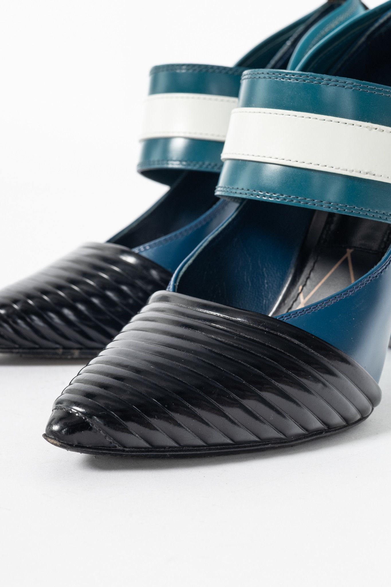 Louis Vuitton Louis Vuitton AW15 Runway Colourblock Mary Jane Heels Size US 6 / IT 36 - 6 Thumbnail