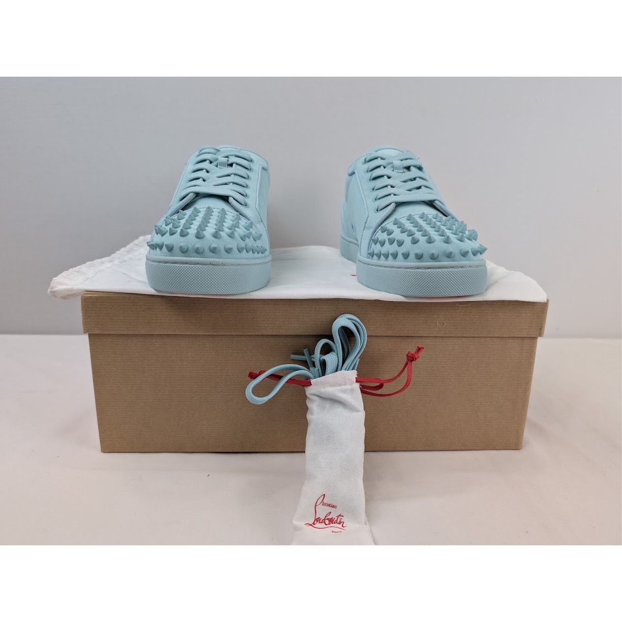 Christian Louboutin o1rshd1 Louis Junior Spikes Sneakers in Iceberg Size US 12.5 / EU 45-46 - 18 Thumbnail