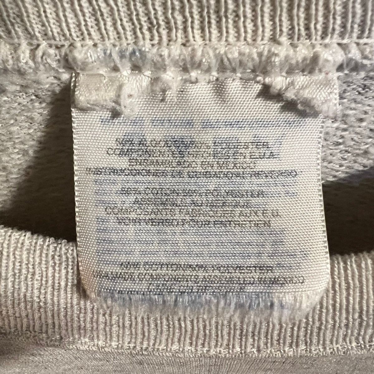 Vintage Vintage Distressed Embroidered Dive Utila Honduras Crewneck Size US S / EU 44-46 / 1 - 10 Thumbnail