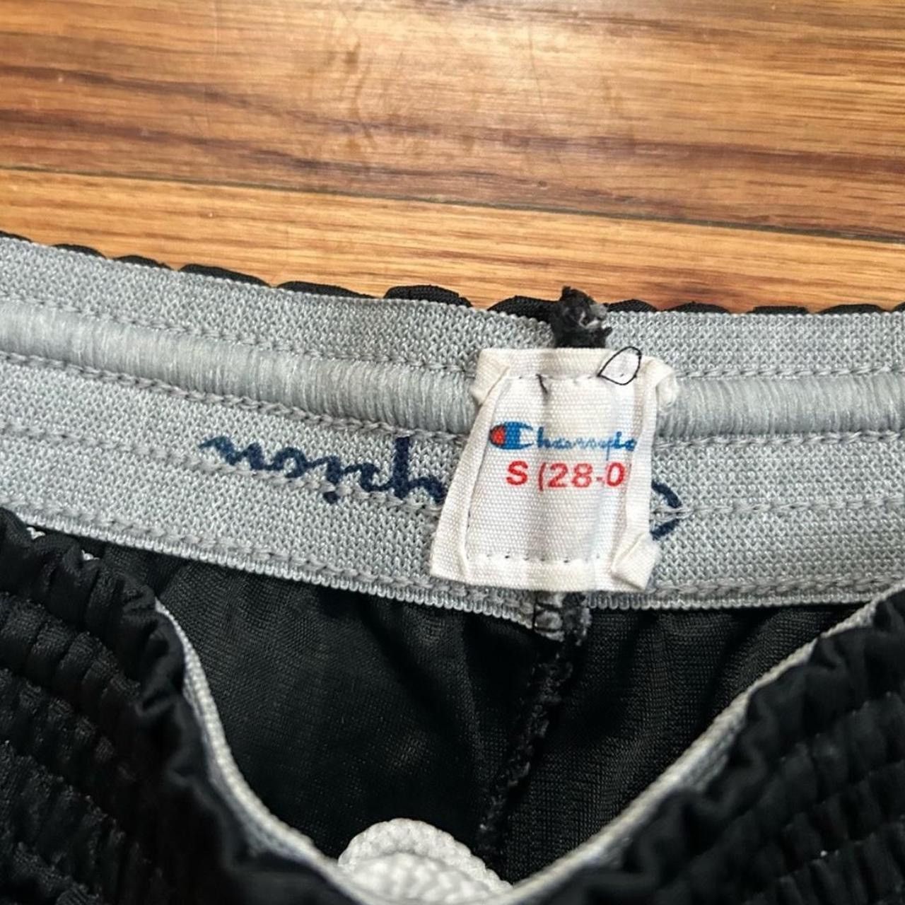 Champion Vintage Champion Mesh Athletic Shorts Size US 28 / EU 44 - 4 Thumbnail
