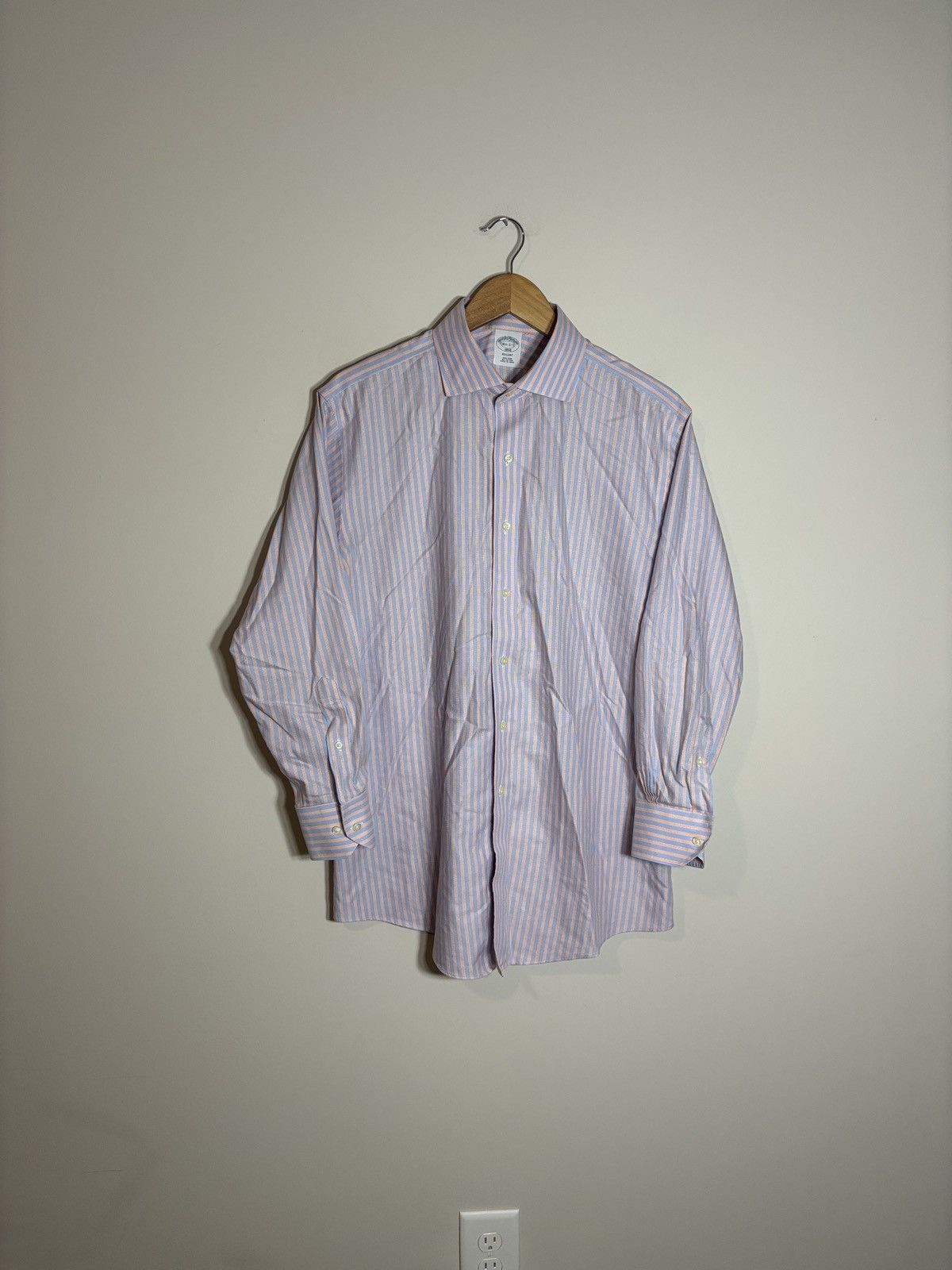 Brooks Brothers Brooks Brothers Regent Non Iron Button Up Shirt 16.5 Size US L / EU 52-54 / 3 - 2 Thumbnail