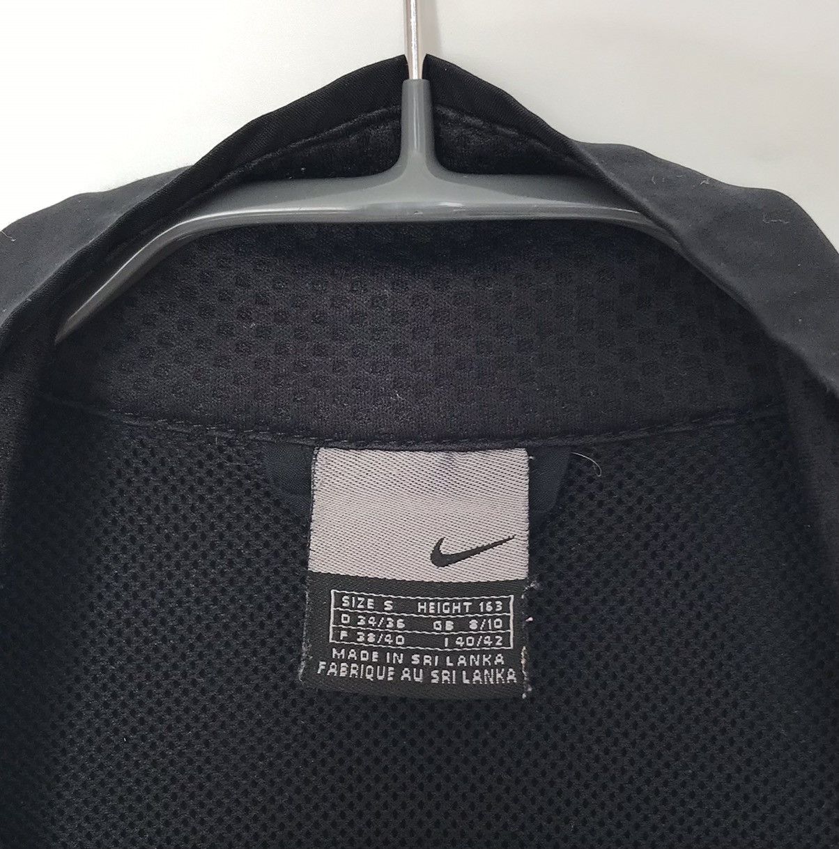 Nike Nike Vintage Womens Running Vest Reflective Sz S Black Size S / US 4 / IT 40 - 8 Thumbnail
