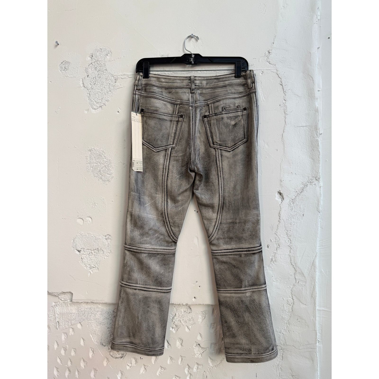 Acne Studios Acne Studios Leather Zipped Cropped Trousers Size 26" / US 2 / IT 38 - 2 Thumbnail