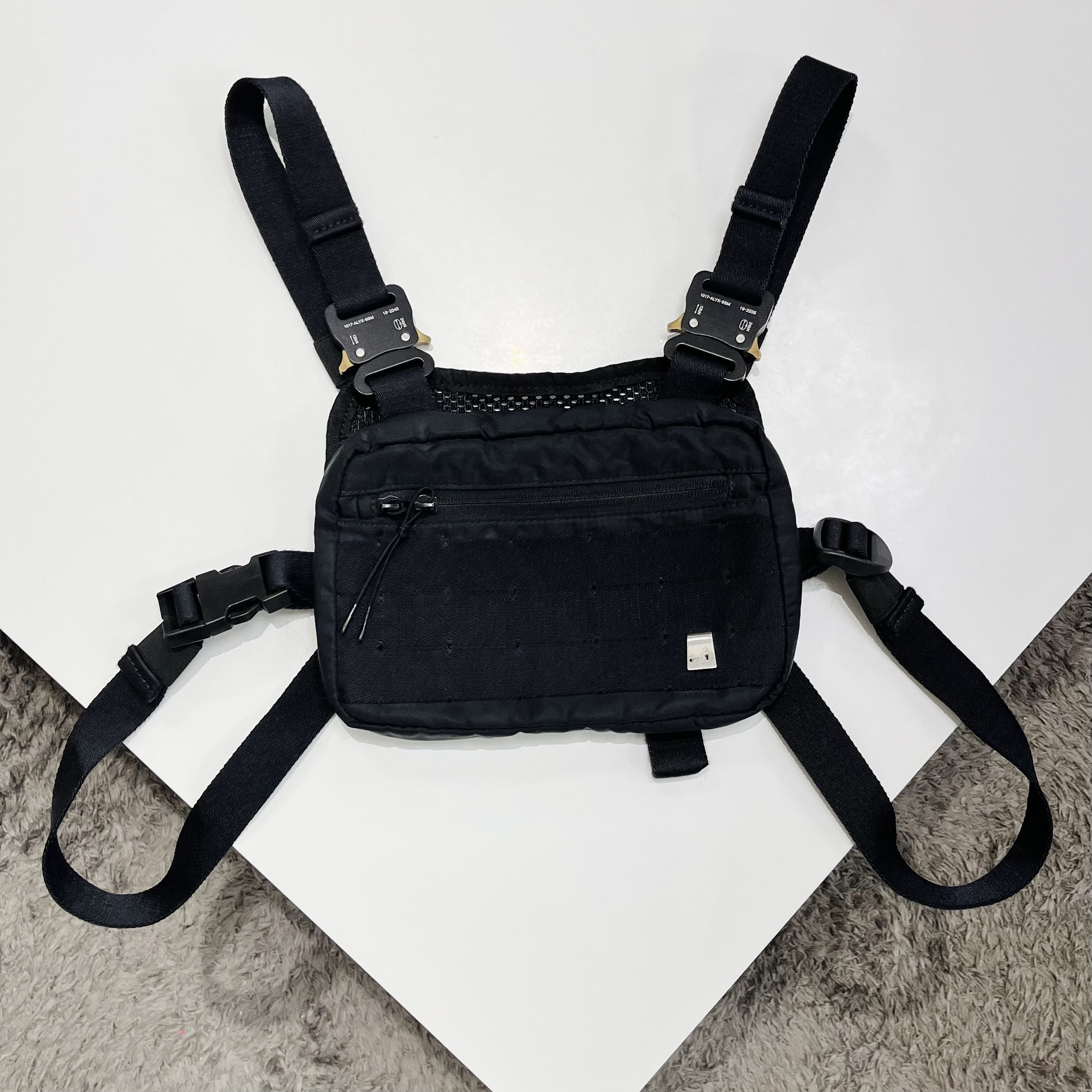 1017 ALYX 9SM 1017 ALYX 9SM Mini Chest Rig Black Size ONE SIZE - 1 Thumbnail