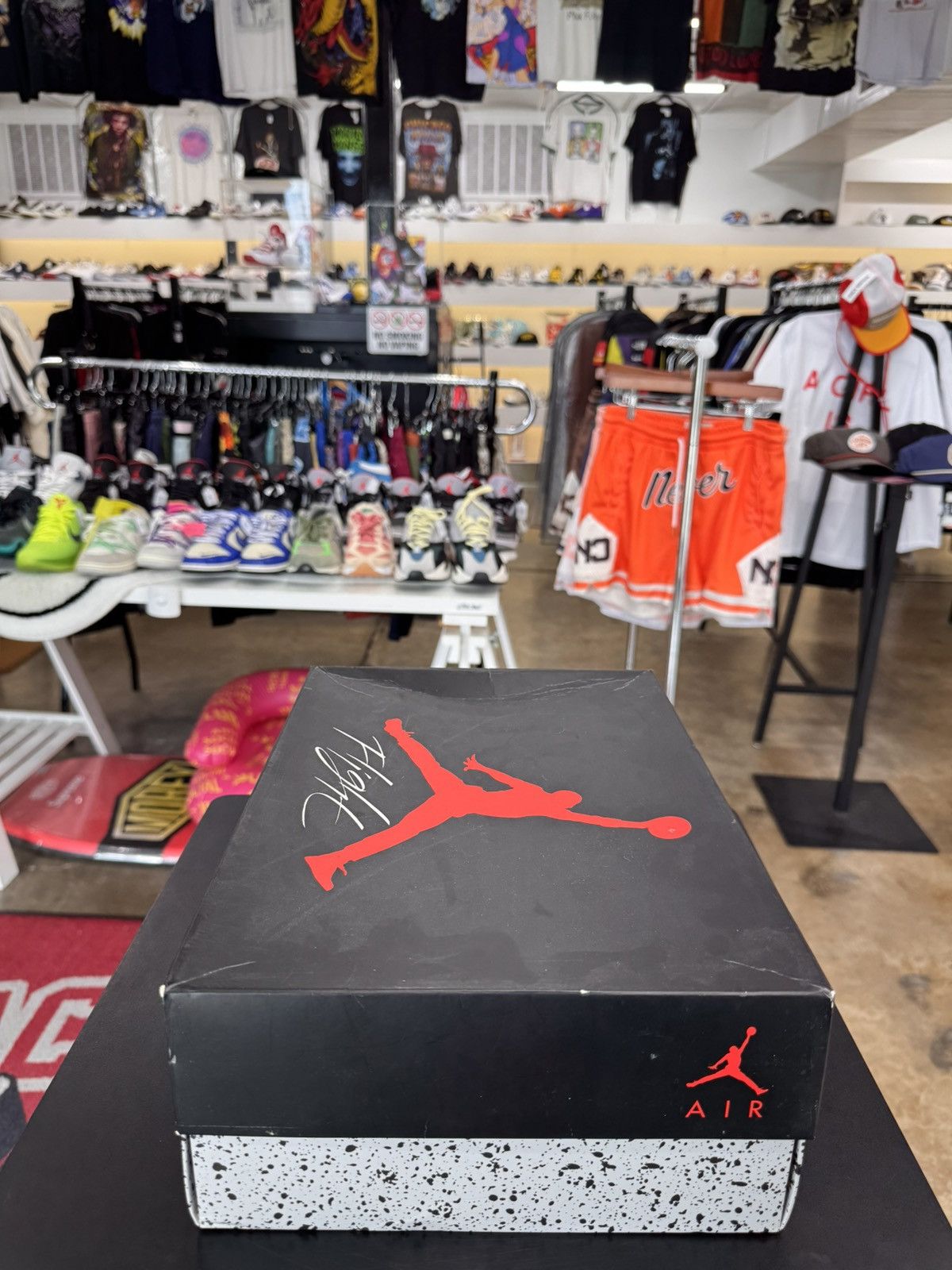 Jordan Brand Jordan 4 30th Anniversary Laser Size 10.5 (2015) Size US 10.5 / EU 43-44 - 14 Thumbnail
