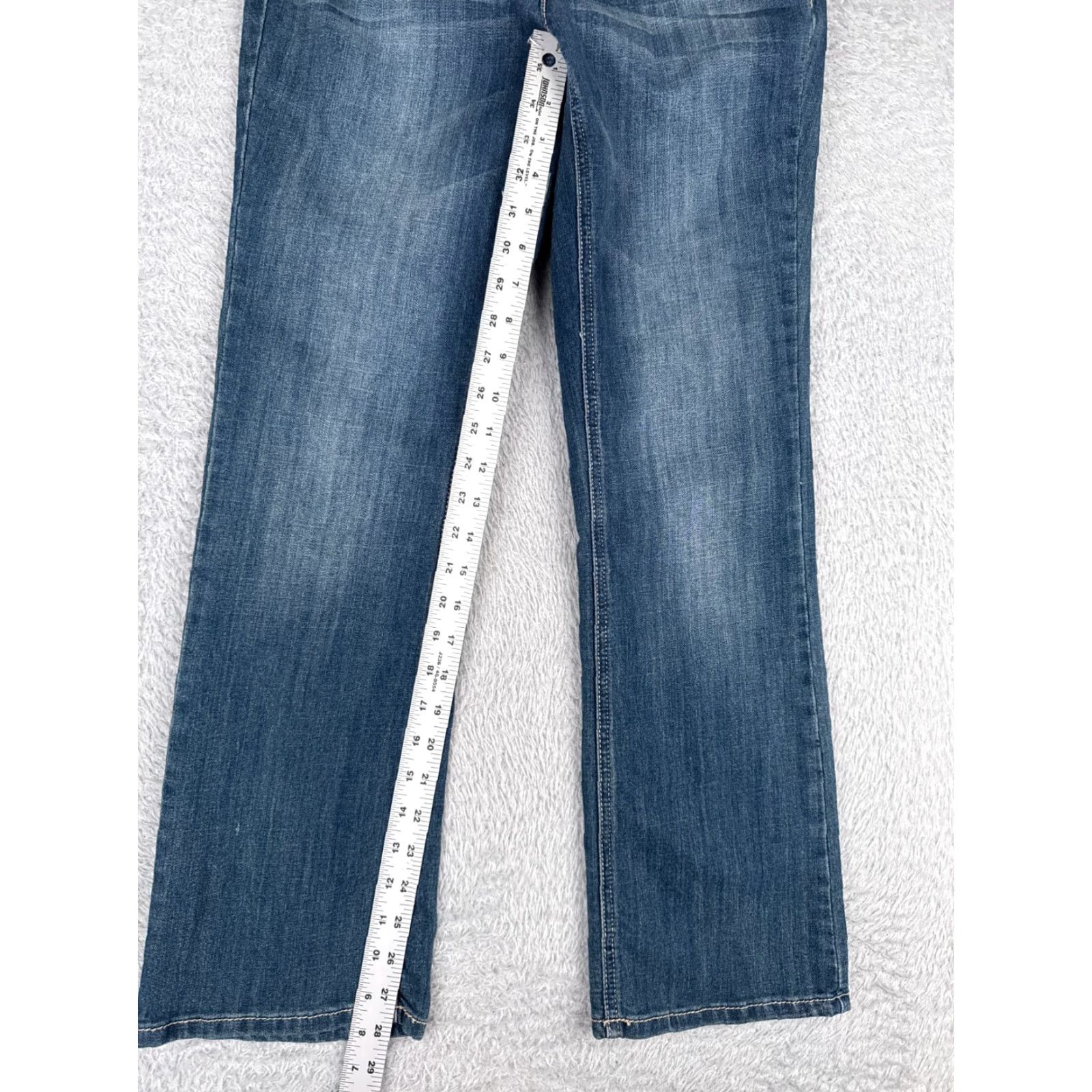 Vintage Earl Jean Jeans Women 6P Blue Bootcut Embroidered Low Rise Cotton Blend 28x28 Jeans Women 6P Blue Bootcut Embroidered Low Rise Cotton Blend 28x28 Size 28" / US 6 / IT 42 - 7 Thumbnail
