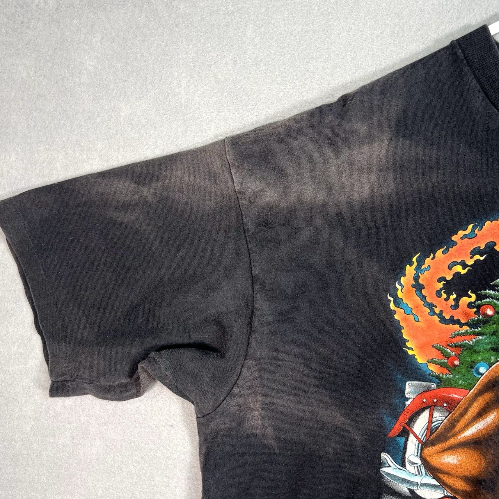 Harley Davidson VINTAGE Harley-Davidson 90s Santa Claus T Shirt Adult 2XL Black Mens Shirt 1990s Graphic Tee Men Black Harley-Davidson Santa Claus 2XL Mens Size US XXL / EU 58 / 5 - 6 Thumbnail