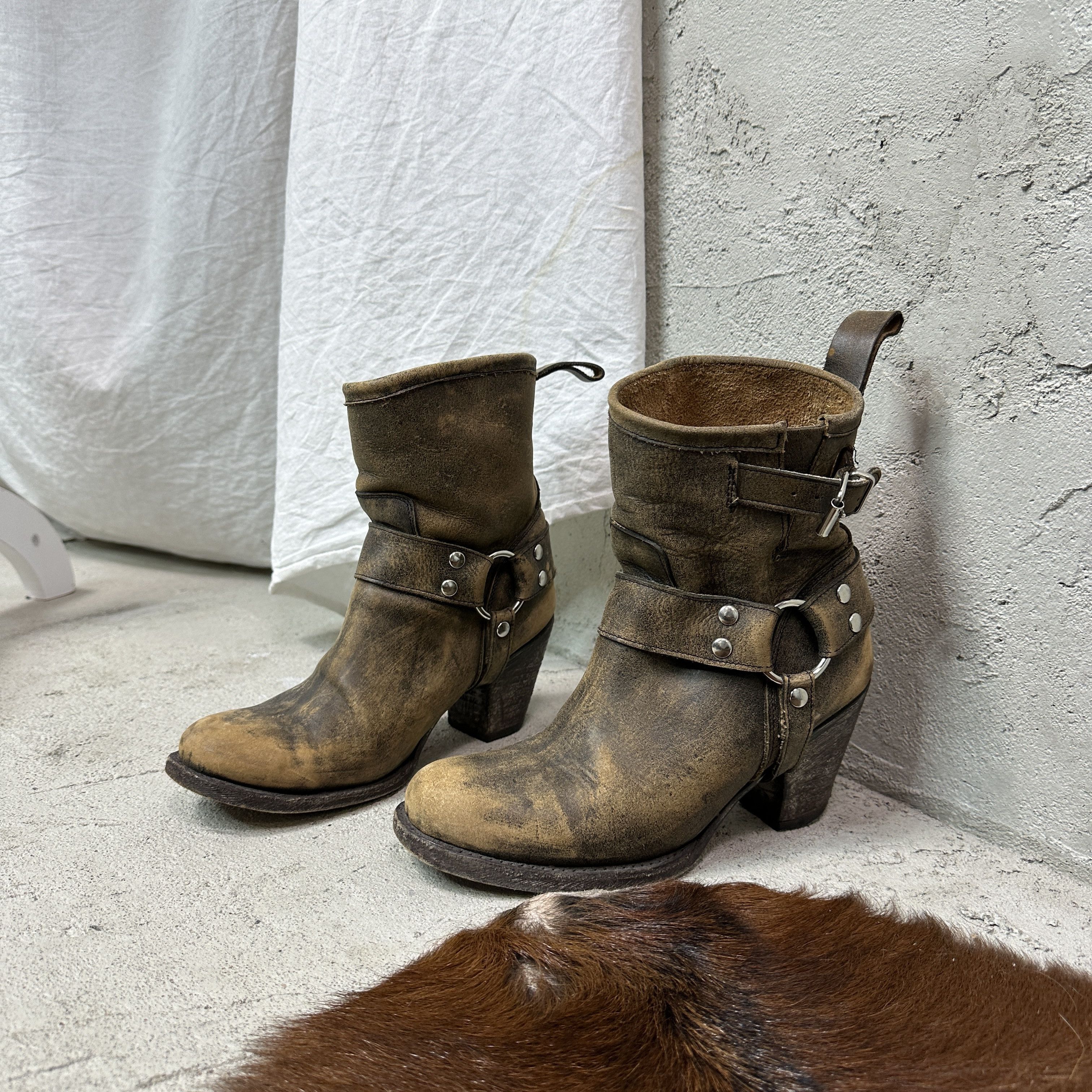 Buffalo London Vintage Washed Buckled Buffalo Cowboy Boots Y2K Size US 7 / IT 37 - 3 Thumbnail