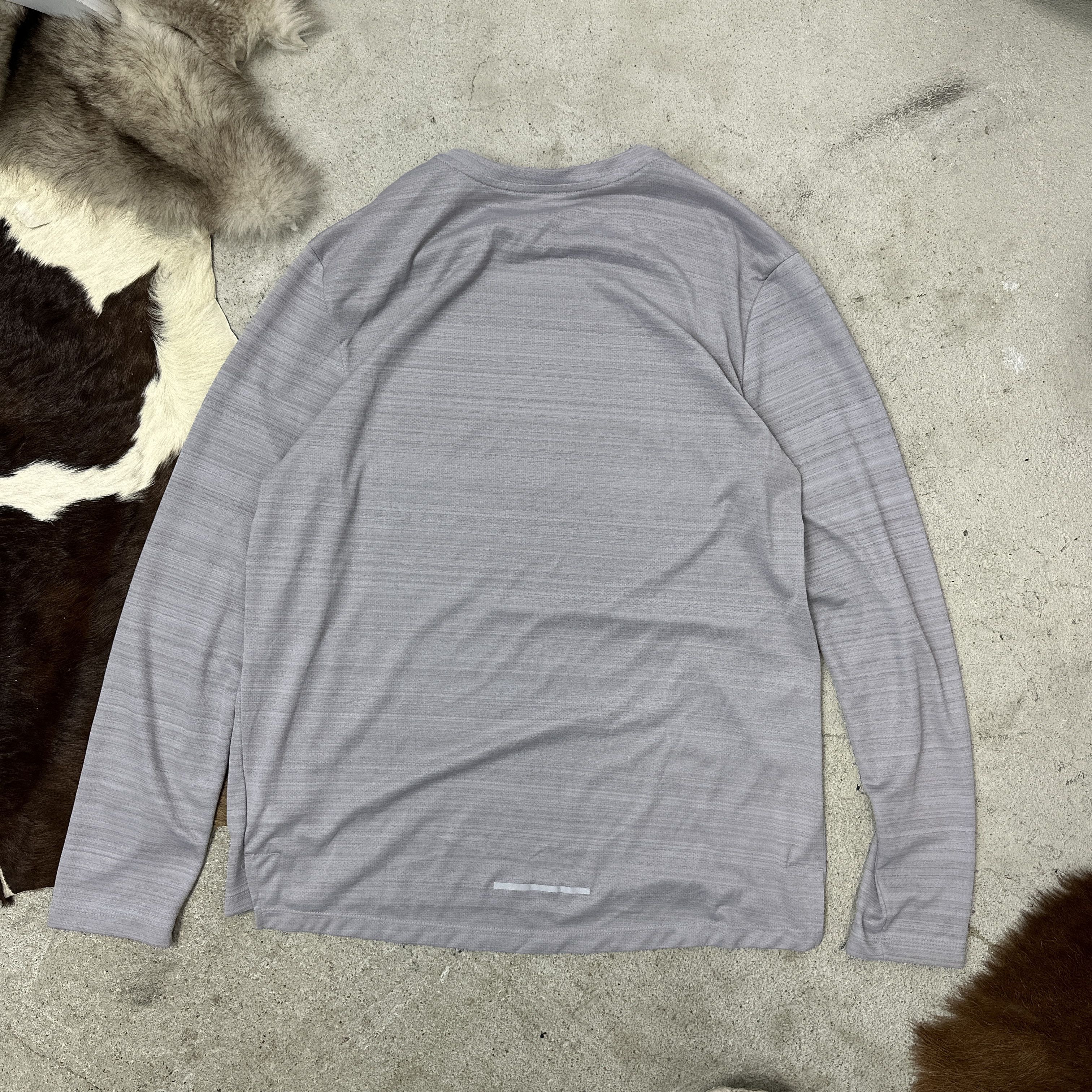 Nike Vintage Sporty Active Nike Running Dri-Fit Longsleeve 00s Size US L / EU 52-54 / 3 - 6 Thumbnail