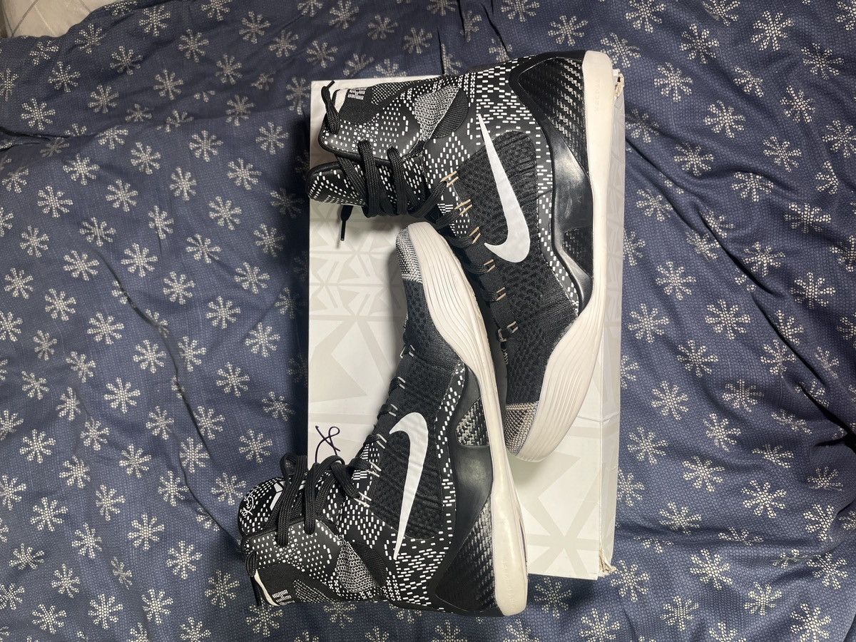 image of Kobe Mentality Kobe Ix Elite Bhm Shoes in Black, Men's (Size 11)