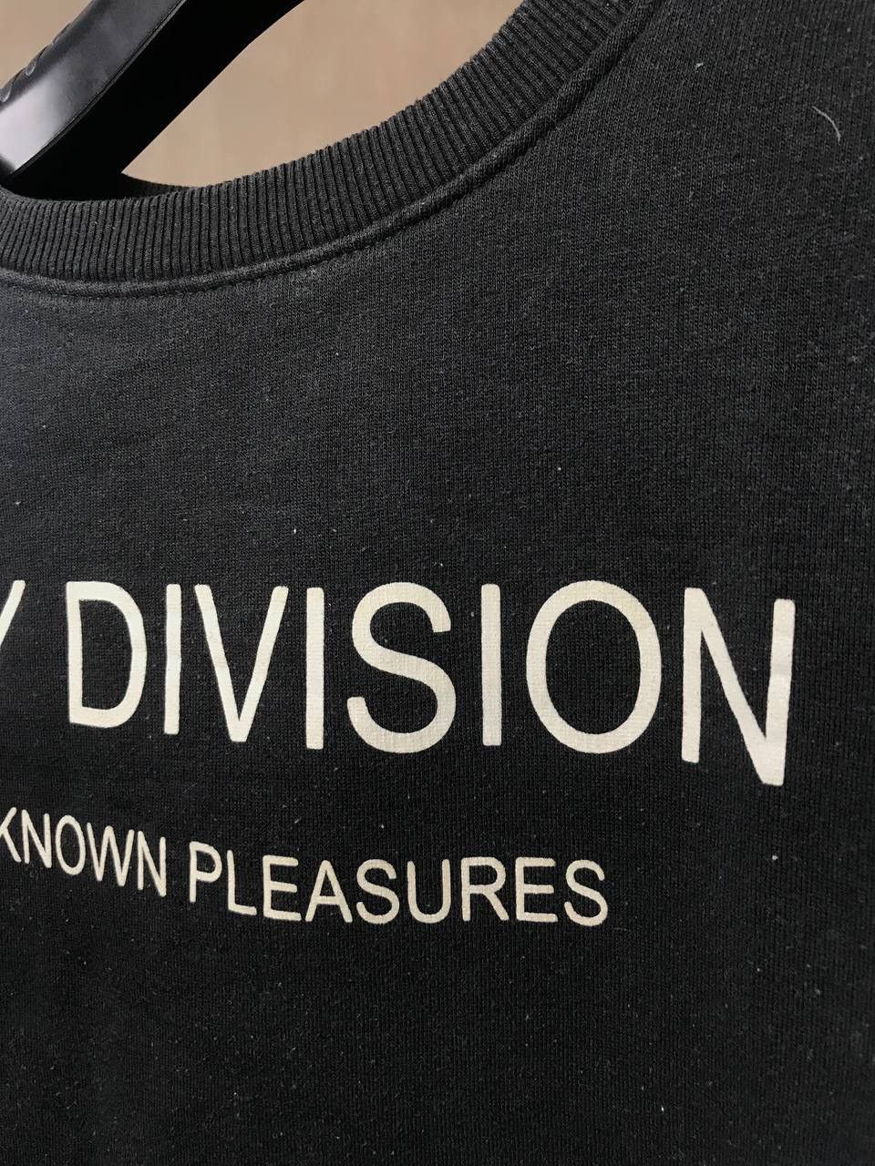 Band Tees 🔥 JOY DIVISION x ZARA UNKNOWN PLEASURES SWEATSHIRT Pullover Size US M / EU 48-50 / 2 - 7 Thumbnail