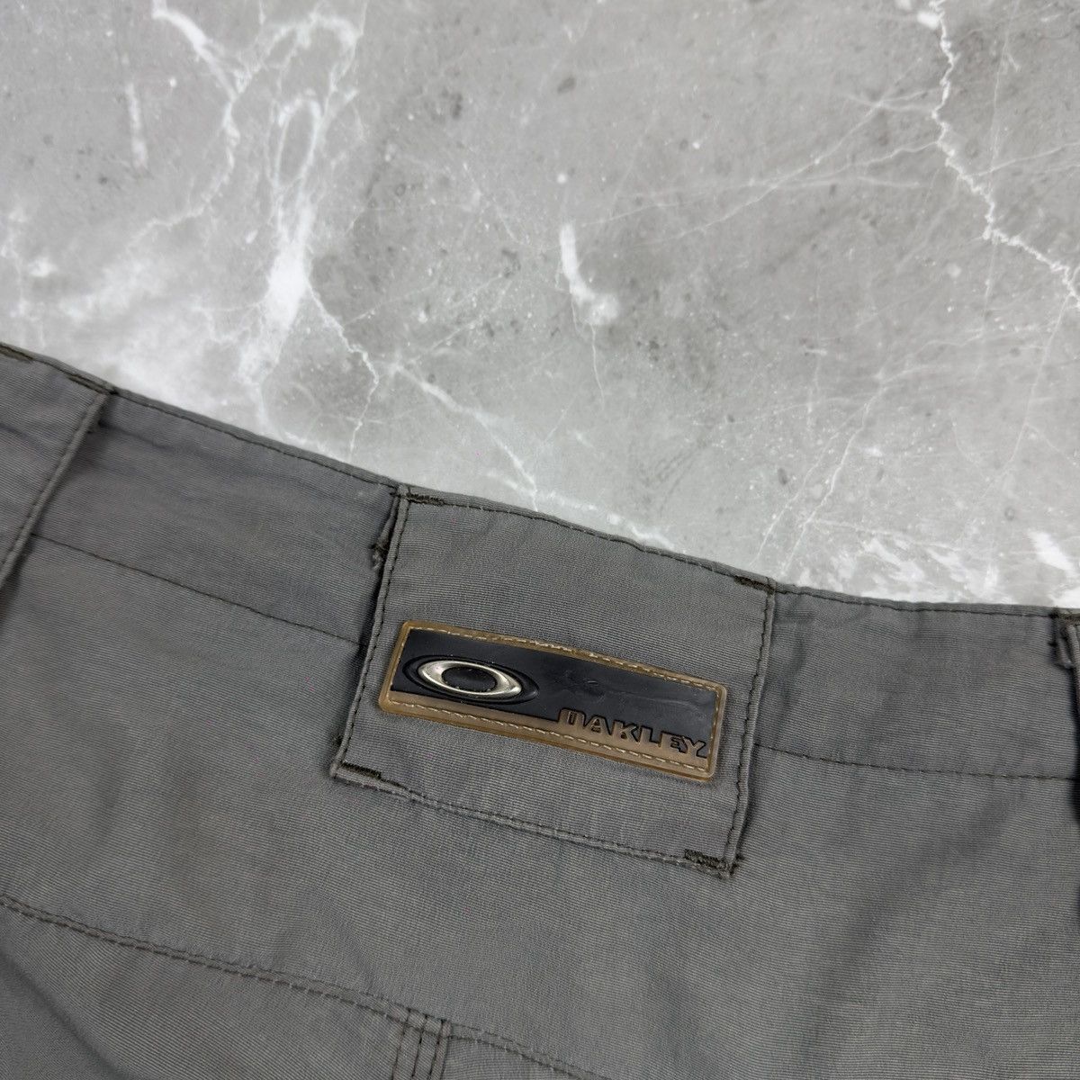Oakley Vintage Oakley☠️ Red Tab Skeleton Logo Cargo Shorts L Size Size US 34 / EU 50 - 8 Thumbnail