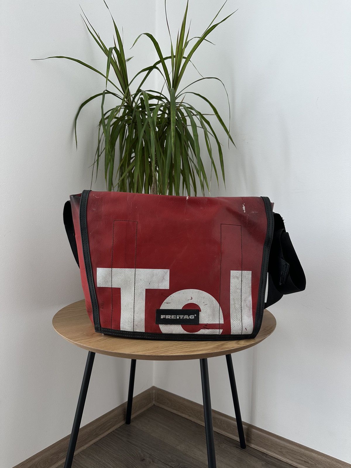 Freitag Vintage Freitag Lab A6 Red Shoulder Bag Size ONE SIZE - 1 Thumbnail