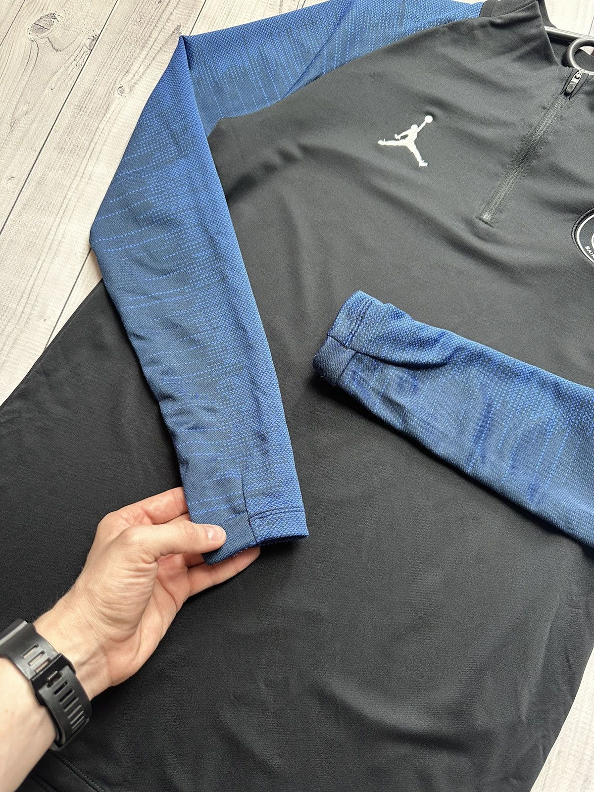 Jordan Brand Jordan PSG soccer sweatshirt logo size M rare Size US M / EU 48-50 / 2 - 5 Thumbnail