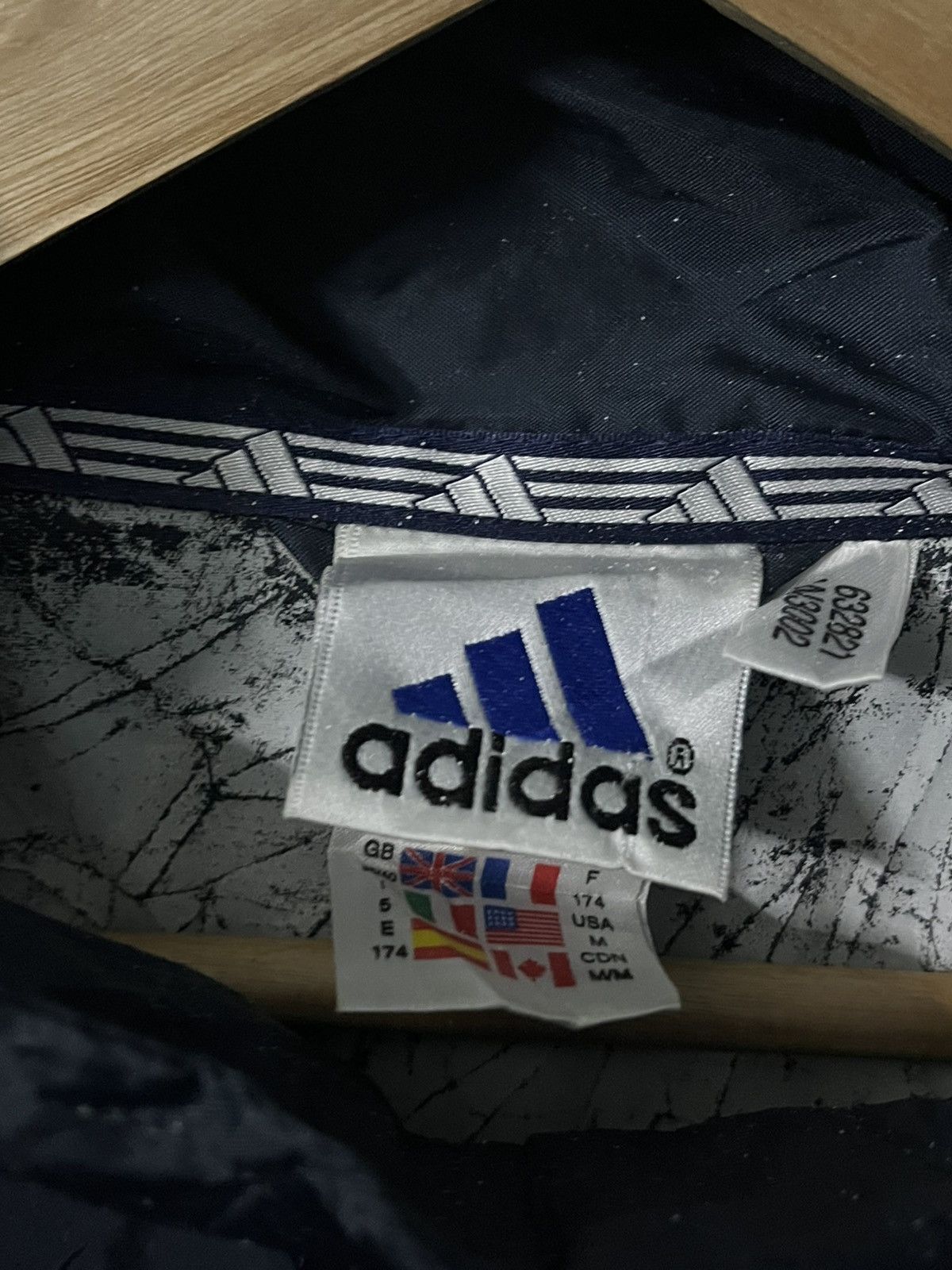 Adidas 90s Adidas Nylon Drill Windbreaker Jacket Navy Blue Active Size US M / EU 48-50 / 2 - 8 Thumbnail