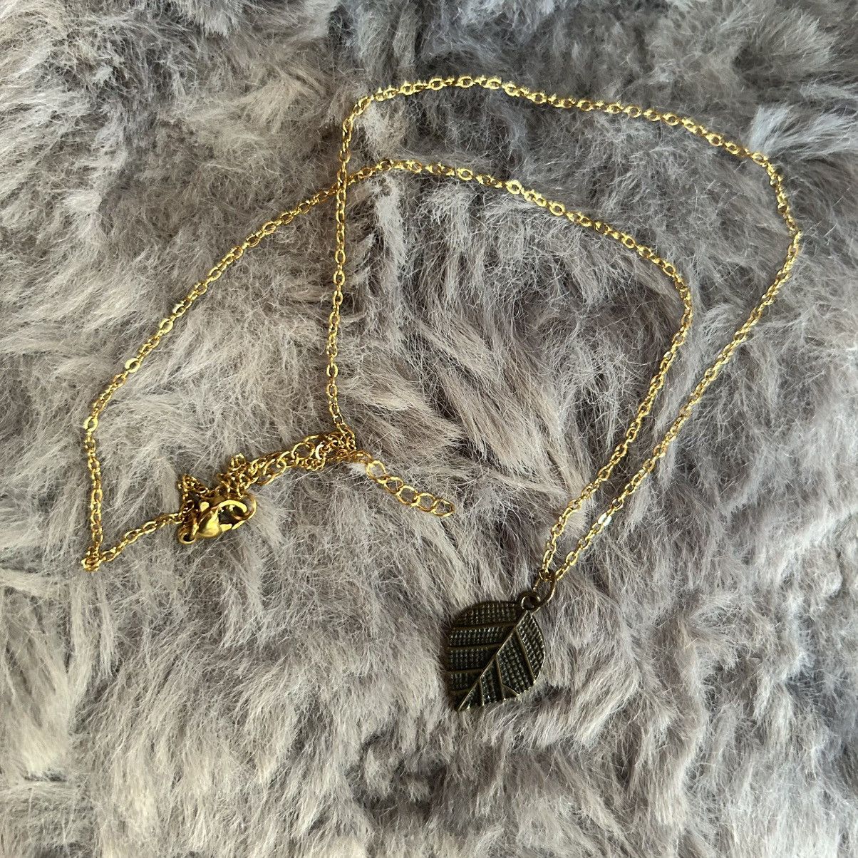 Handmade Handcrafted vintage brass leaf pendant on chain necklace Size ONE SIZE - 7 Thumbnail