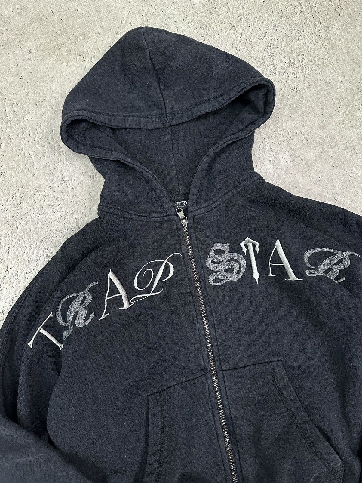 Trapstar London Vintage Trapstar Hoodie Faded Streetwear Y2k Oakley Style Size US S / EU 44-46 / 1 - 10 Thumbnail