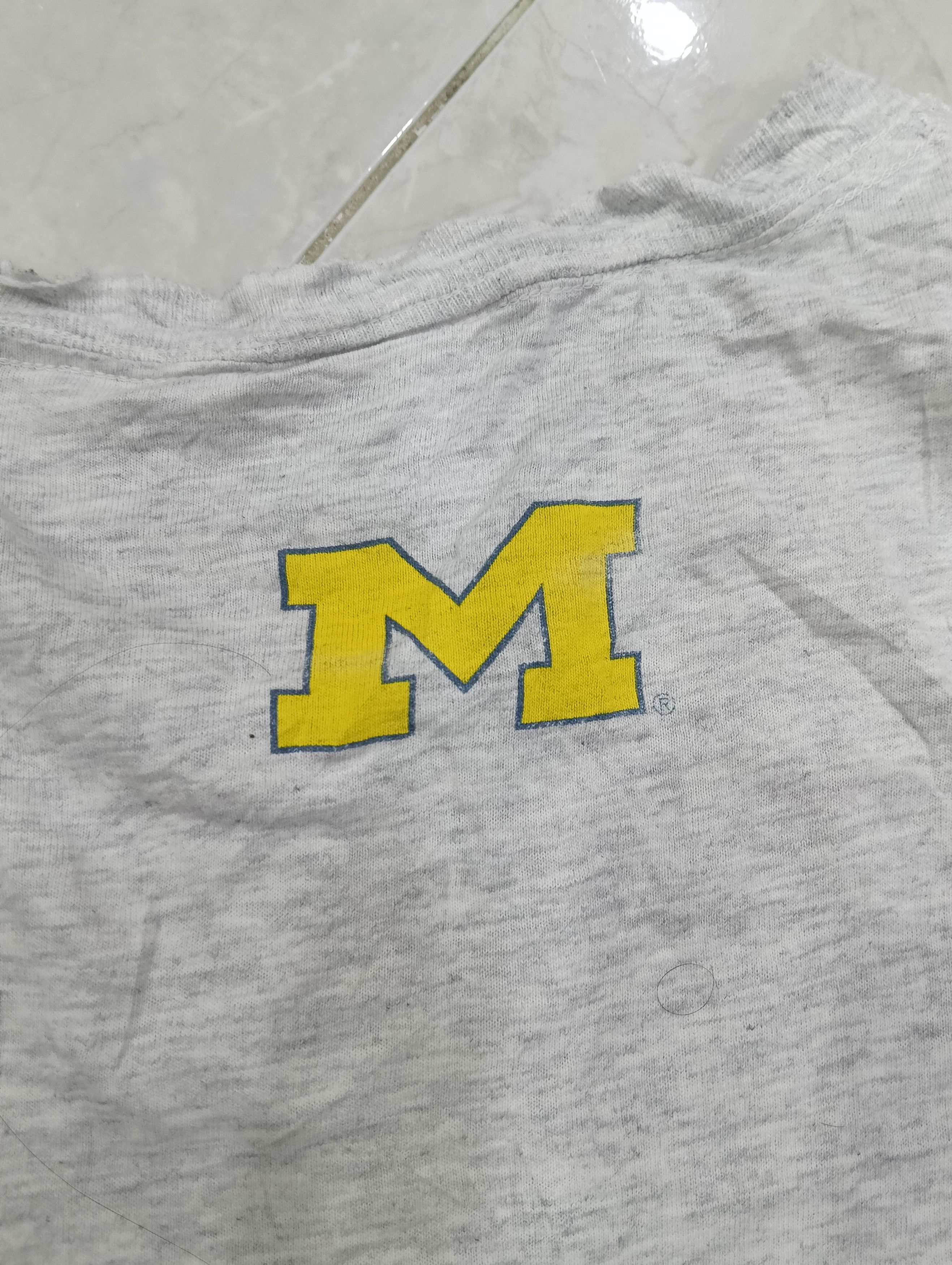 Nike Vintage 90s Nike Michigan Basketball Size US L / EU 52-54 / 3 - 5 Thumbnail