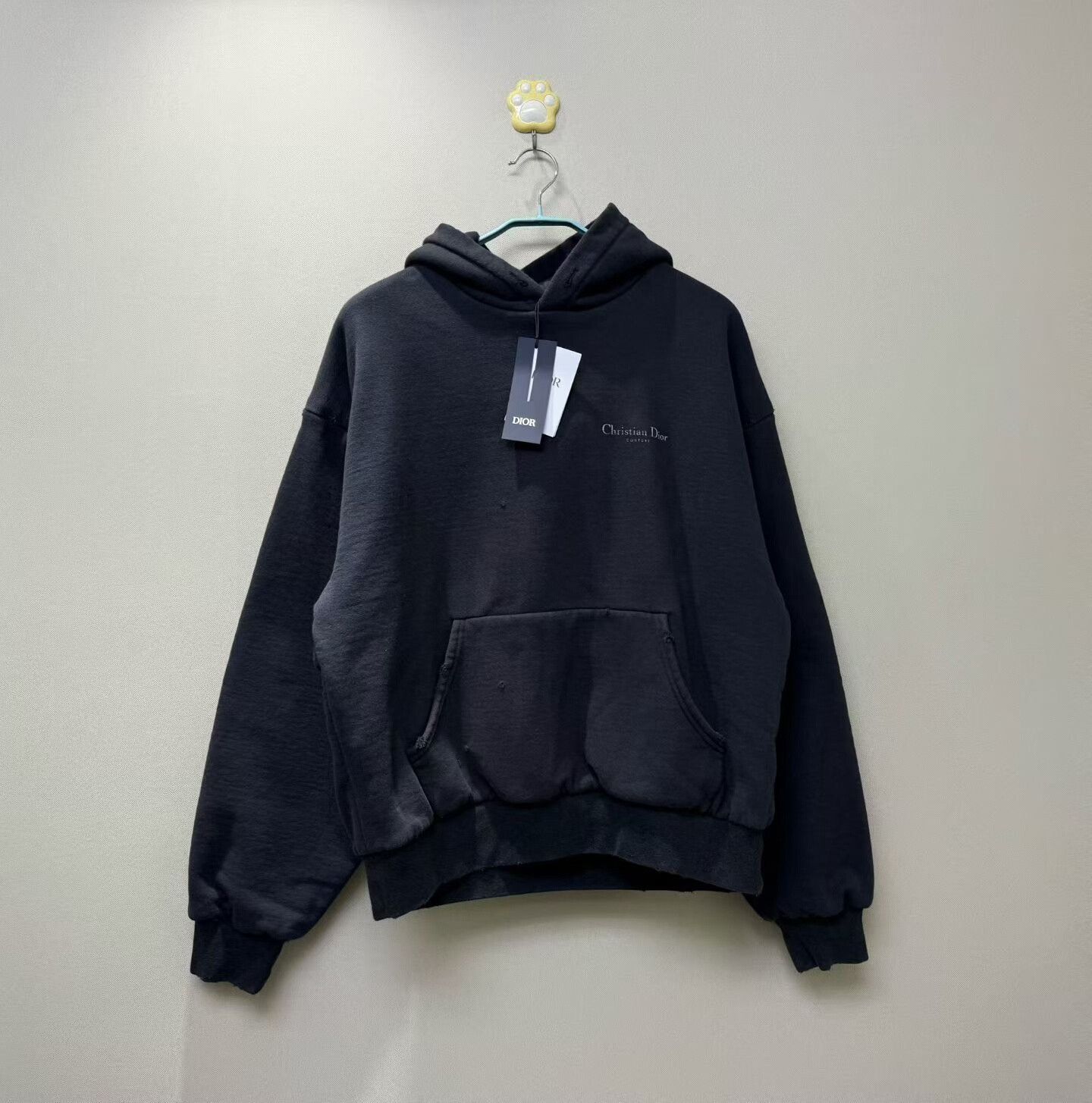 Dior distressed black dior hoodie with logo Size US L / EU 52-54 / 3 - 1 Thumbnail
