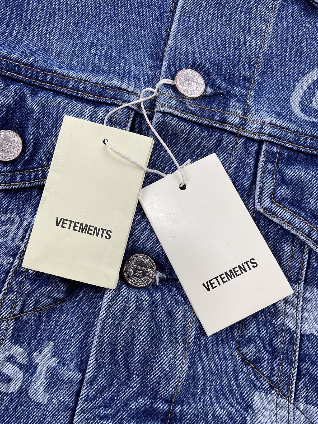 Vetements Vetements F/W'19 Error-Print Denim Jacket Size US M / EU 48-50 / 2 - 10 Thumbnail
