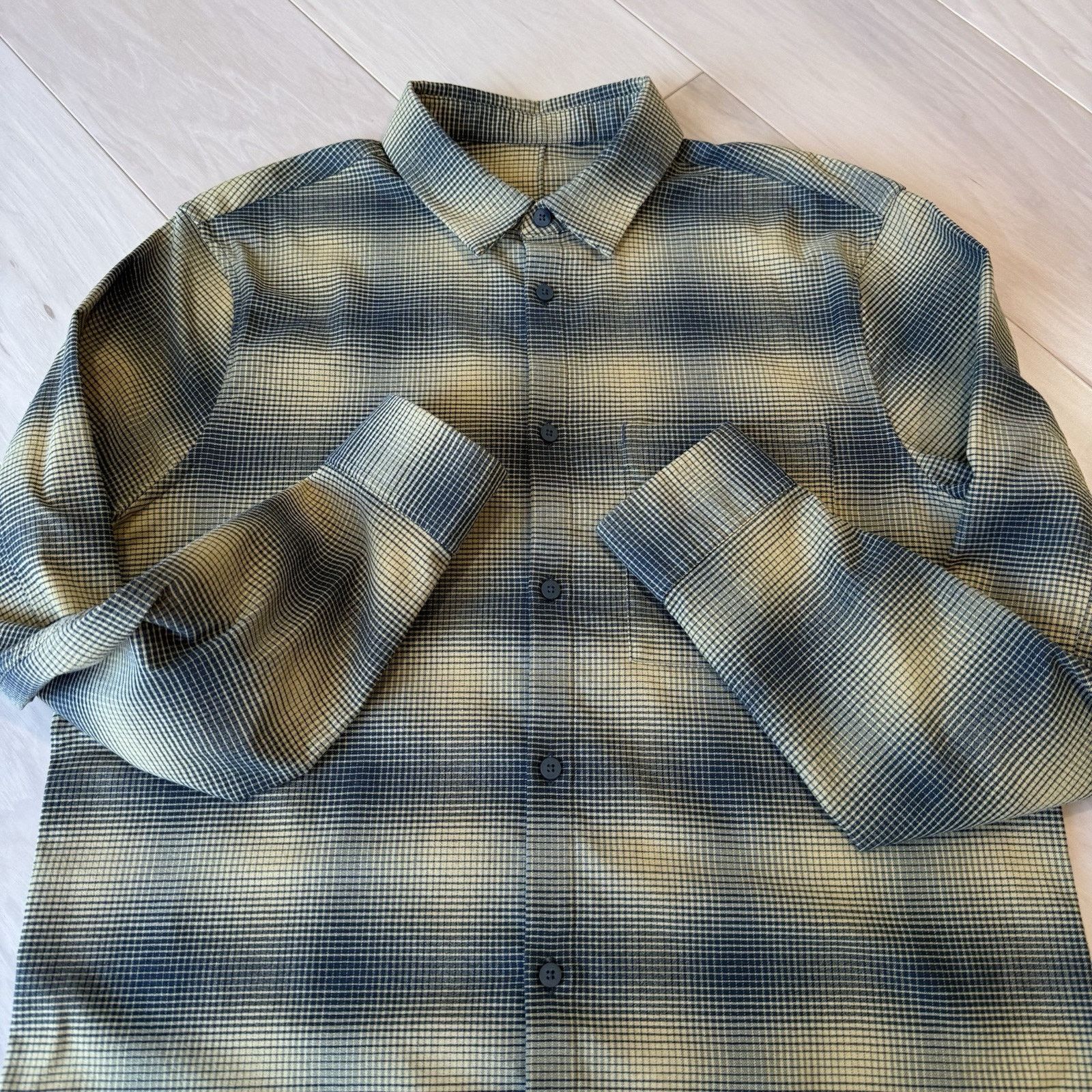 Lululemon Lululemon Mason Peak Flannel L Yellow Black Casual Button Size US L / EU 52-54 / 3 - 4 Thumbnail
