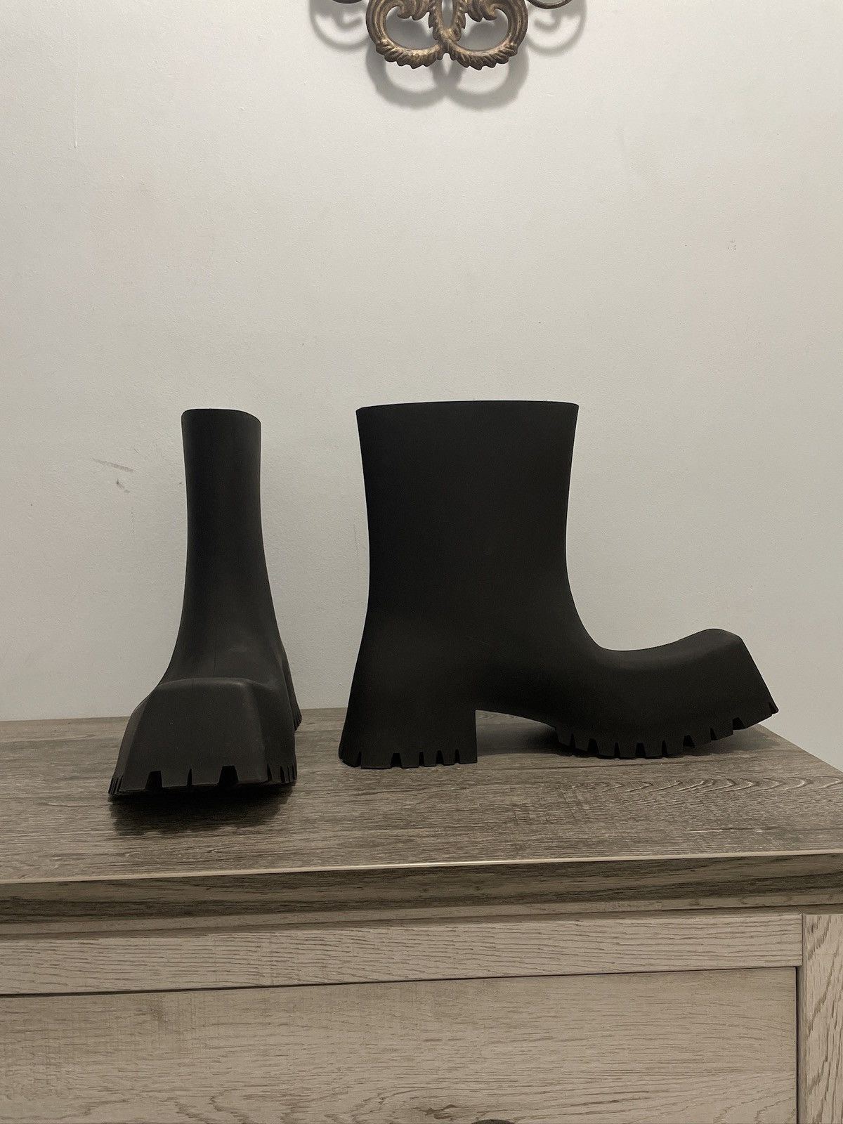 Balenciaga trooper boots