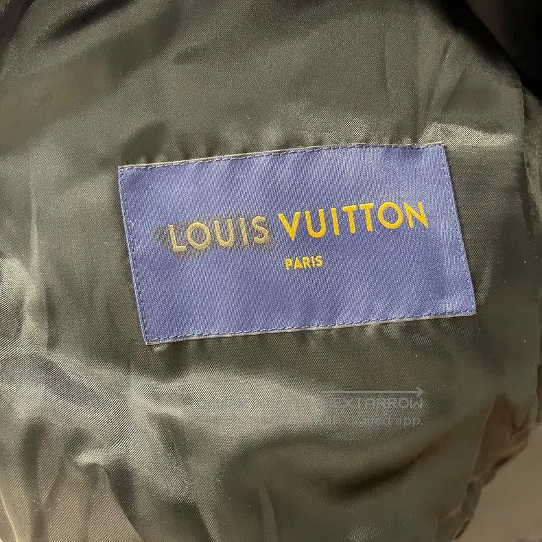 Louis Vuitton Louis Vuitton Black cowhide jacket Size US S / EU 44-46 / 1 - 4 Thumbnail