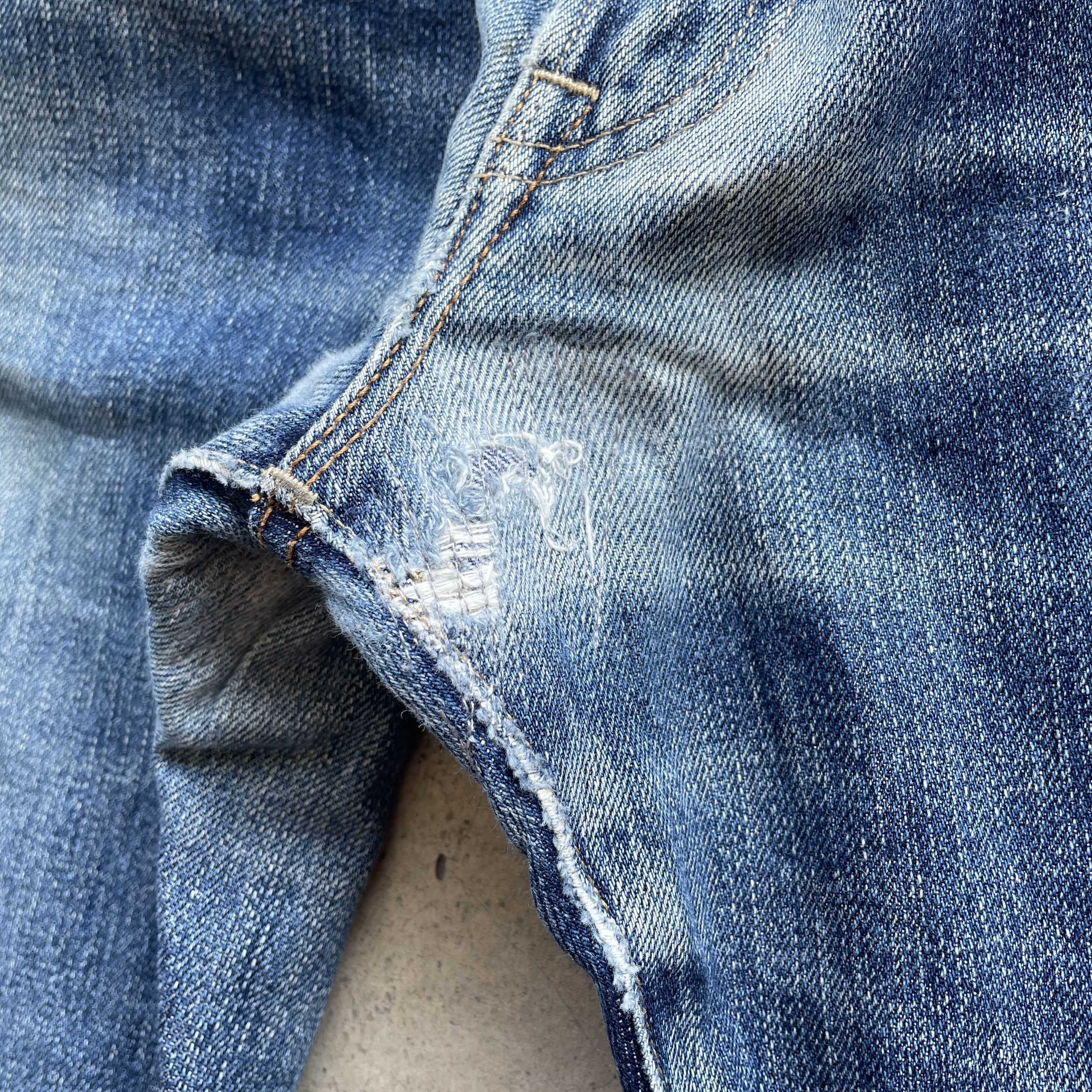 Japanese Brand Vintage Japanese Brand Faded Jeans Denim Pants W35 Size US 35 - 9 Thumbnail