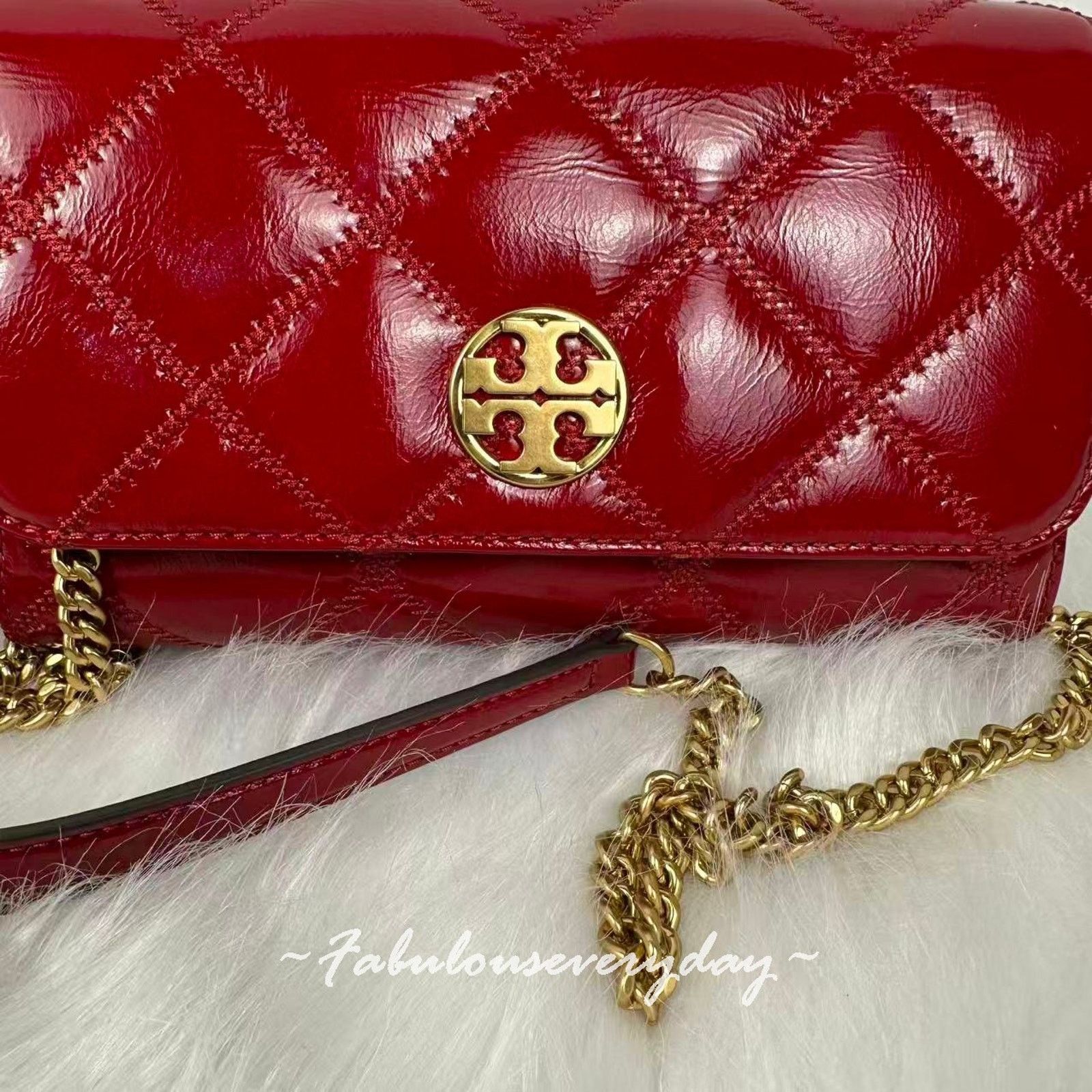 Tory Burch Tory Burch Willa Chain Wallet Clutch In Leather/Gold/Berry Size ONE SIZE - 2 Thumbnail
