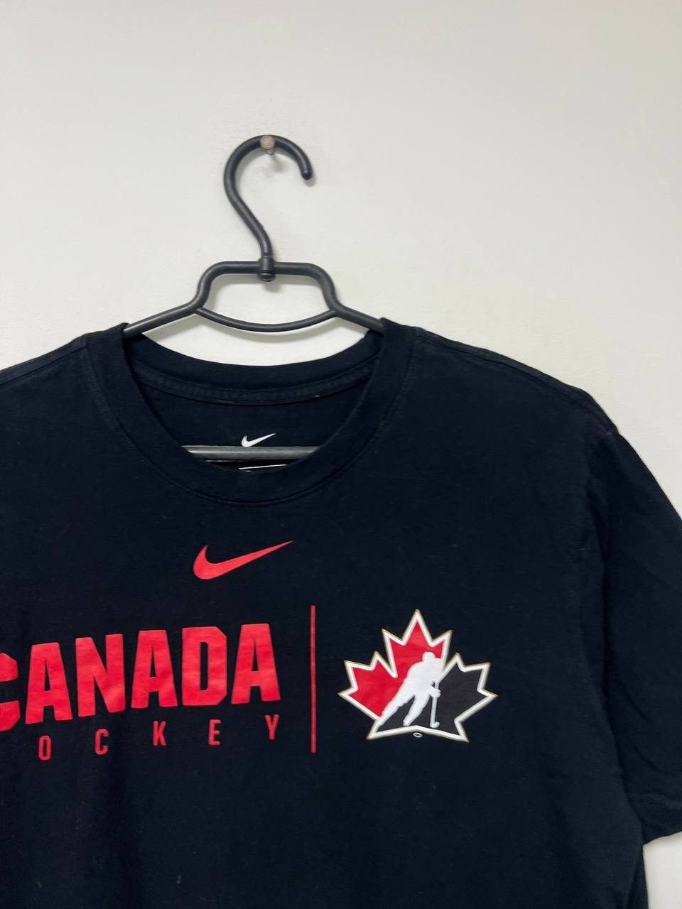 Nike Canada Ice Hockey Nike Team Tee NHL Black T shirt Y2k sz L Size US L / EU 52-54 / 3 - 7 Thumbnail