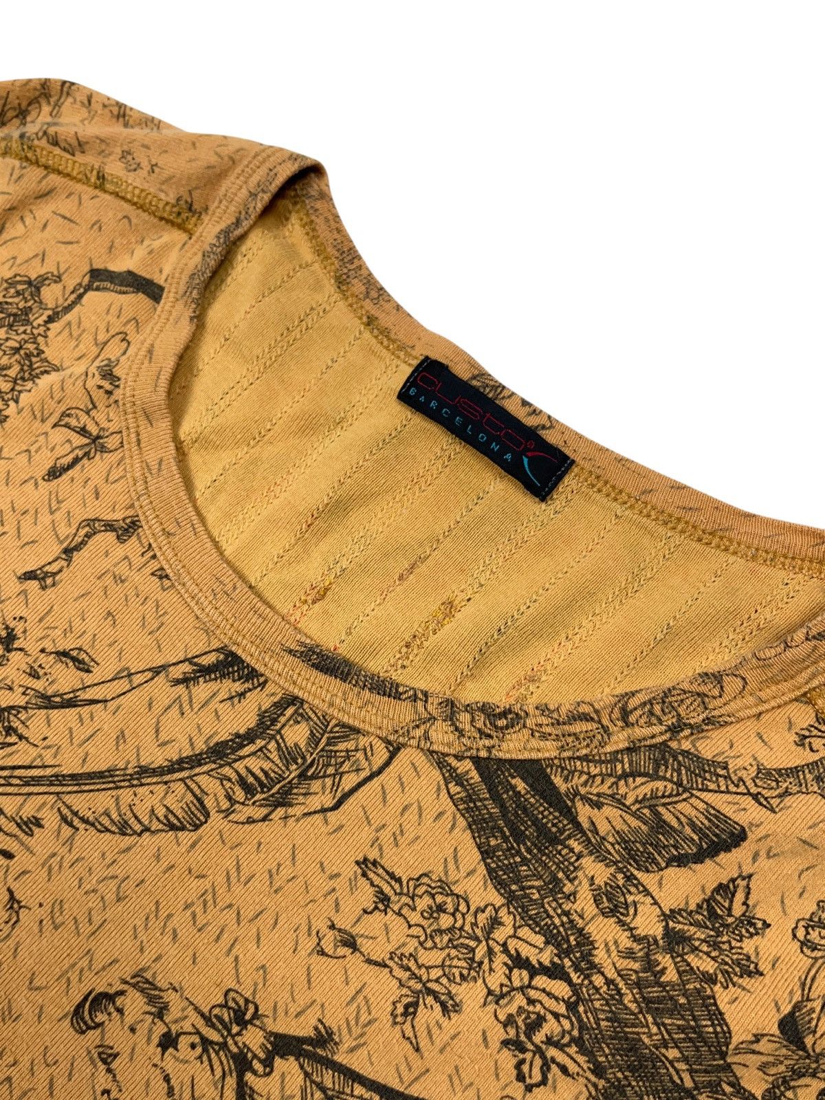 Custo Barcelona Vintage Custo Barcelona Renaissance All Over Print T-shirt Size US M / EU 48-50 / 2 - 3 Thumbnail