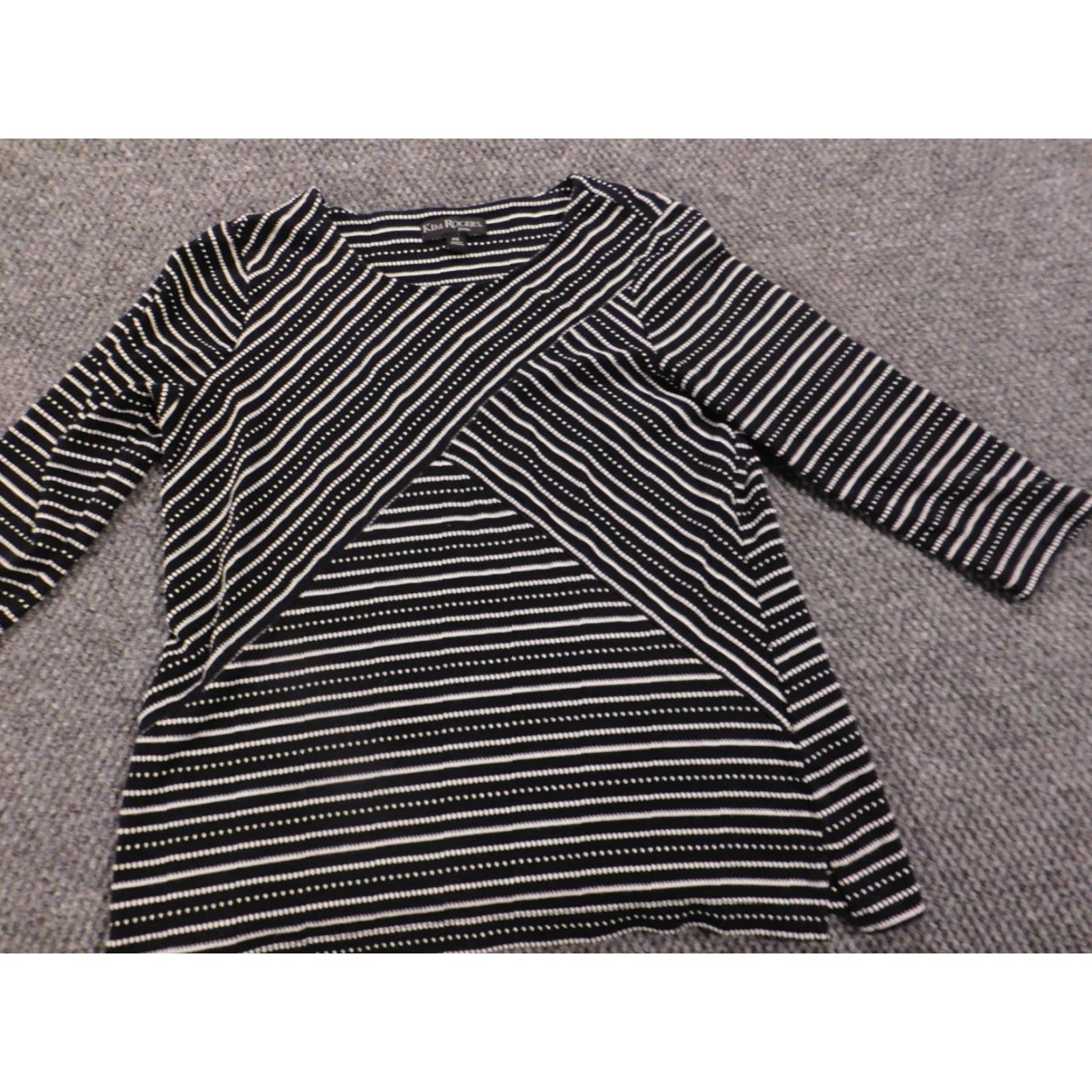 Vintage Kim Rogers Womens Blouse PS Petites Black Pullover Cap Sleeve Button-Up Crew Neck 3/4 Sleeve Floral Lyocell Rayon Stretch Casual Women's Micro Size S / US 4 / IT 40 - 6 Thumbnail