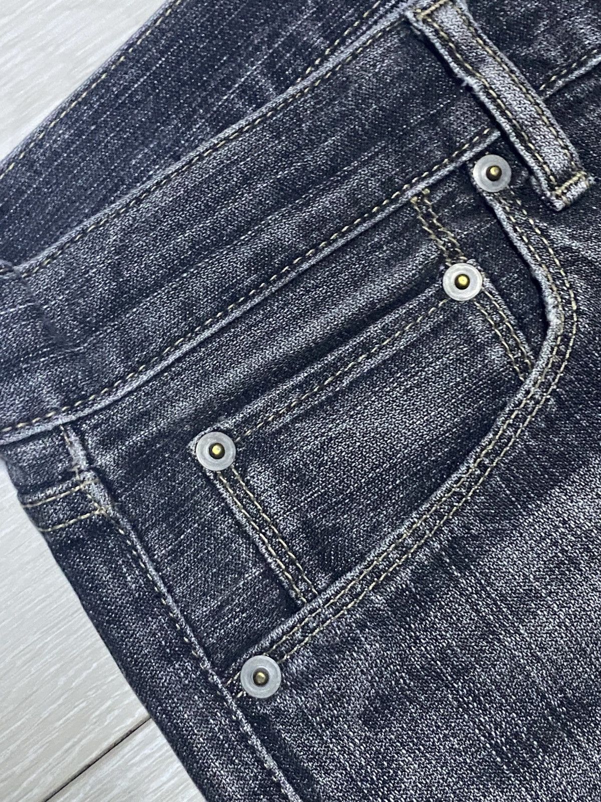 Undercover × Uniqlo Vintage Uniqlo Broken Denim Fade Grey Wash Distressed Jeans Size US 34 / EU 50 - 9 Thumbnail
