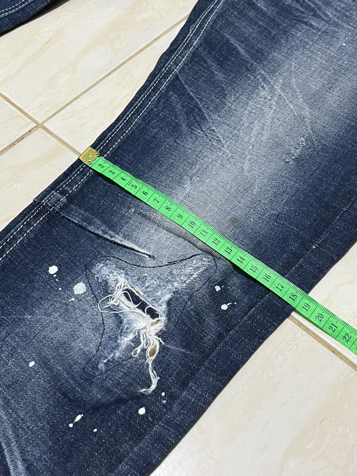 semanticdesign Semanticdesign distressed jeans Size US 29 - 12 Thumbnail