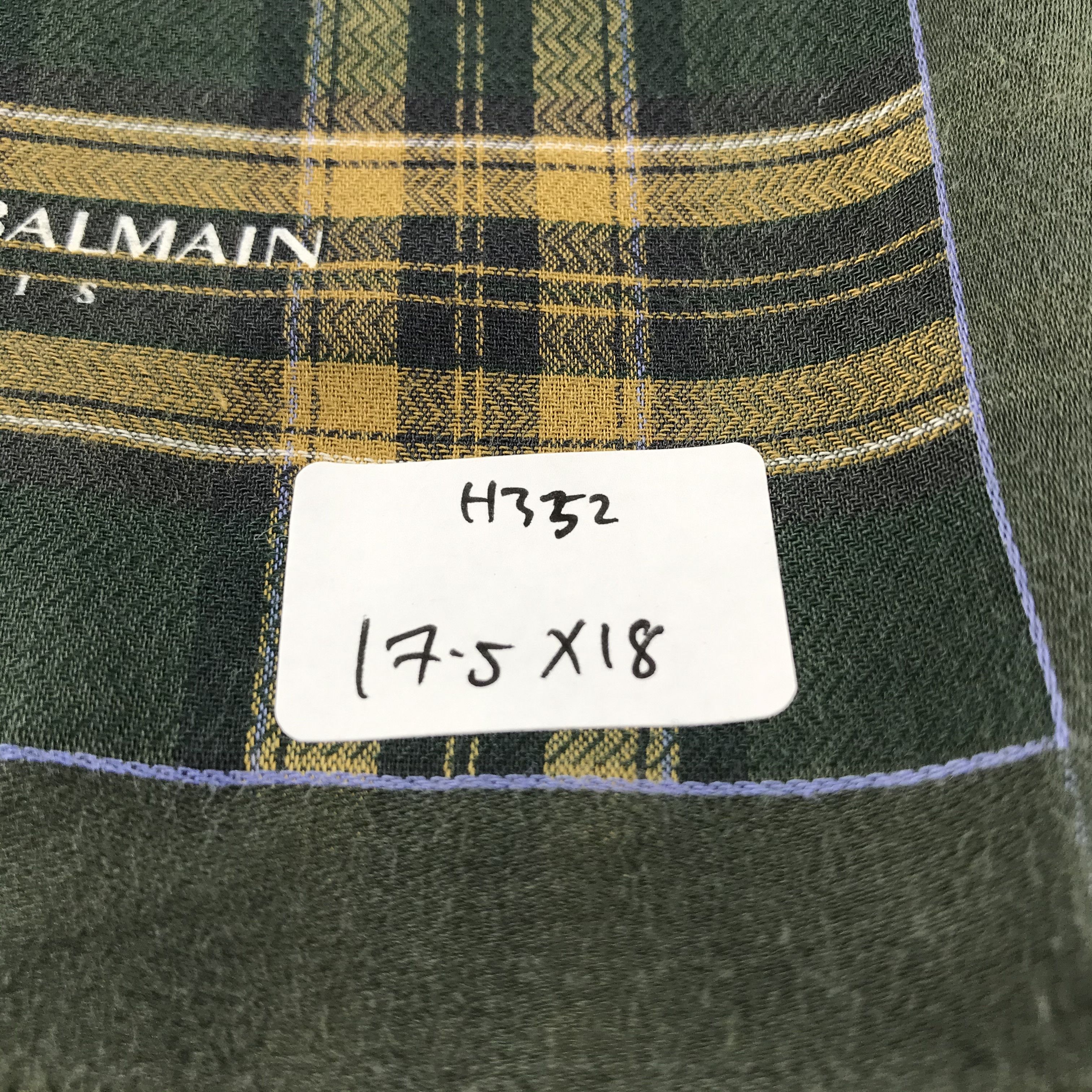 Vintage Pierre Balmain Tartan Handkerchief Neckerchief Bandana H352 Size ONE SIZE - 7 Thumbnail