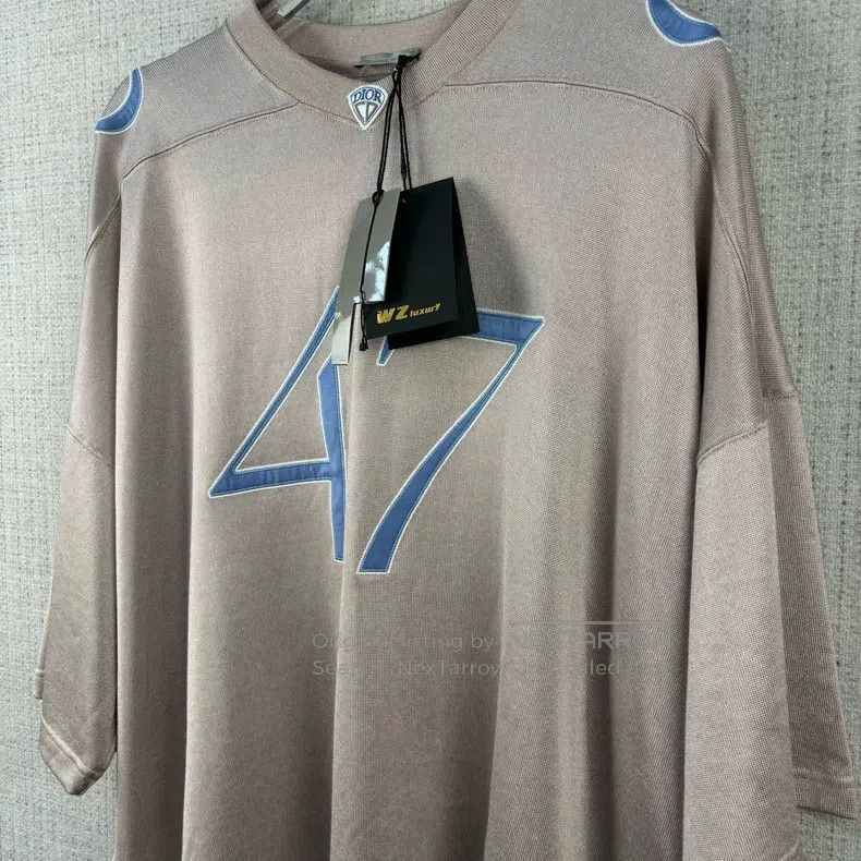 Dior Dior Embroidered letter knitted off-shoulder short sleeves Size US M / EU 48-50 / 2 - 2 Thumbnail