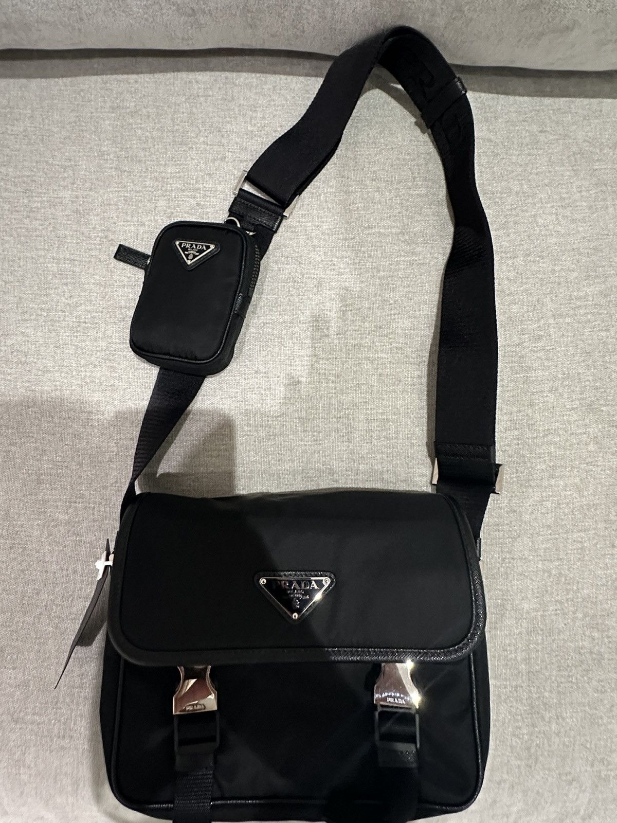 Prada Men Re-Nylon and Saffiano leather shoulder bag Size ONE SIZE - 6 Thumbnail