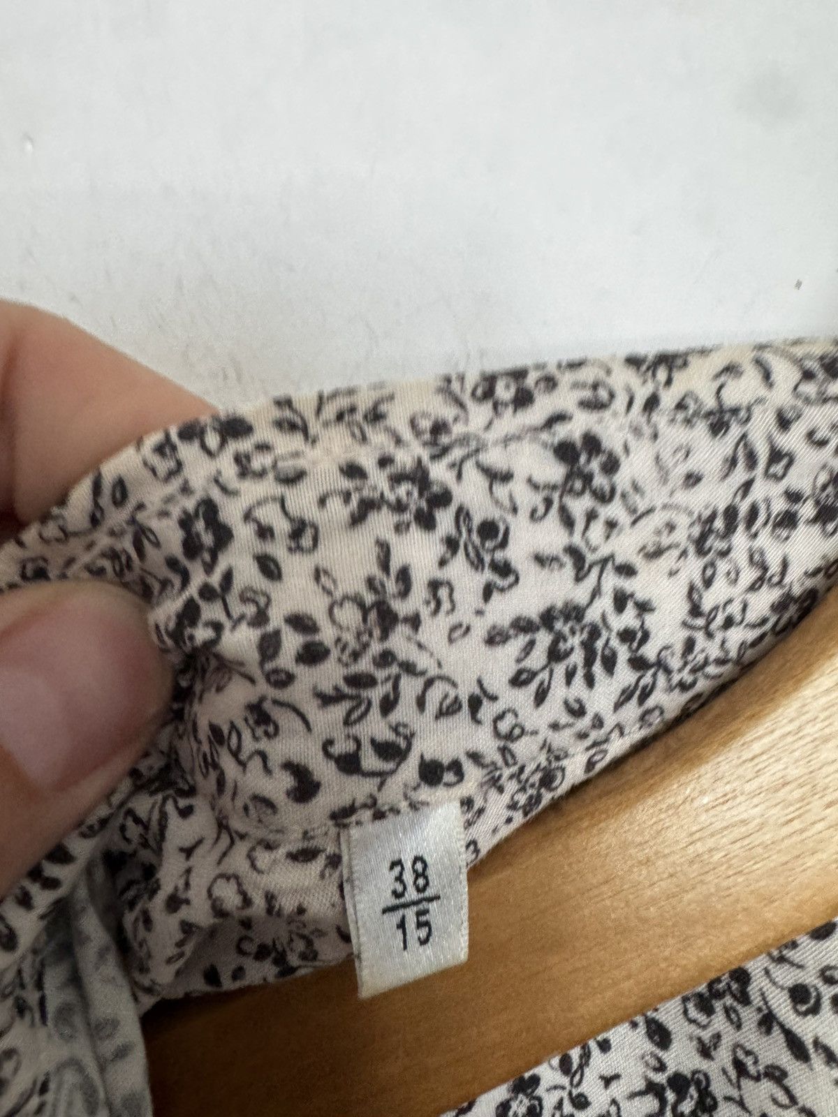 Saint Laurent Paris Floral viscose shirt Size US S / EU 44-46 / 1 - 4 Thumbnail