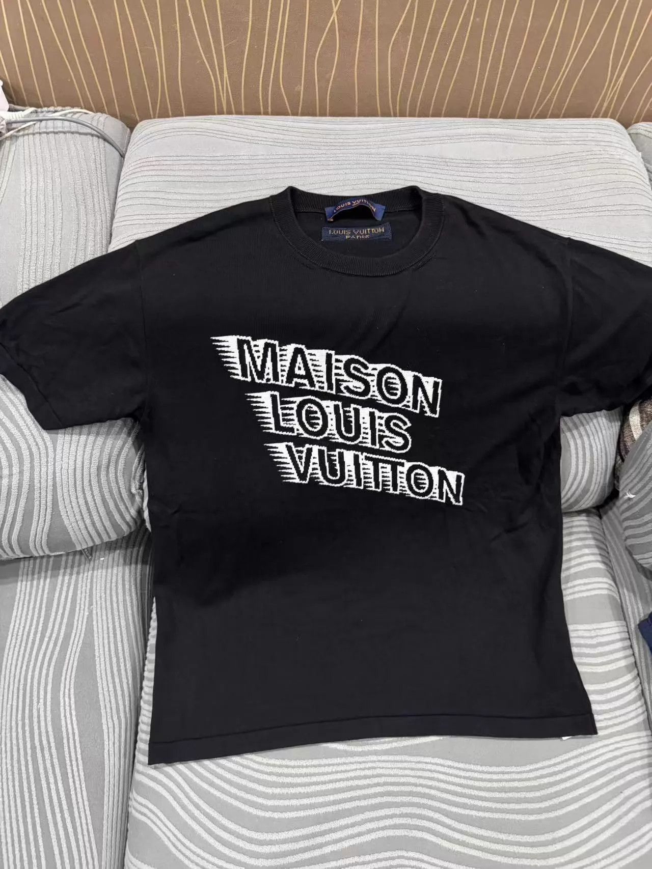 Louis Vuitton LV Authentic Short Sleeve Tee Size US L / EU 52-54 / 3 - 1 Thumbnail