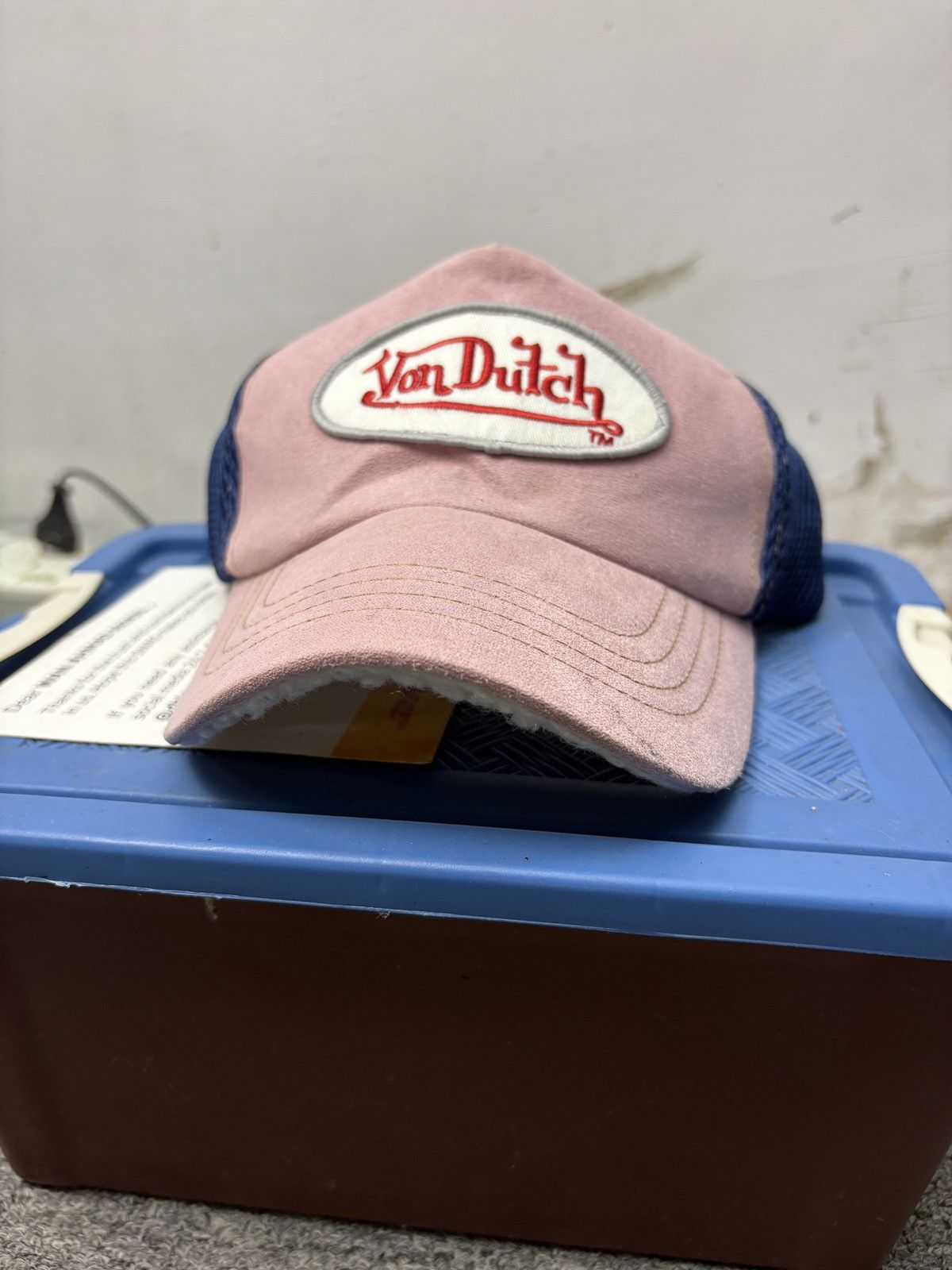 Von Dutch STEAL🔥 NOS Von Dutch Trucker Hat Suede Pink Size ONE SIZE - 8 Thumbnail